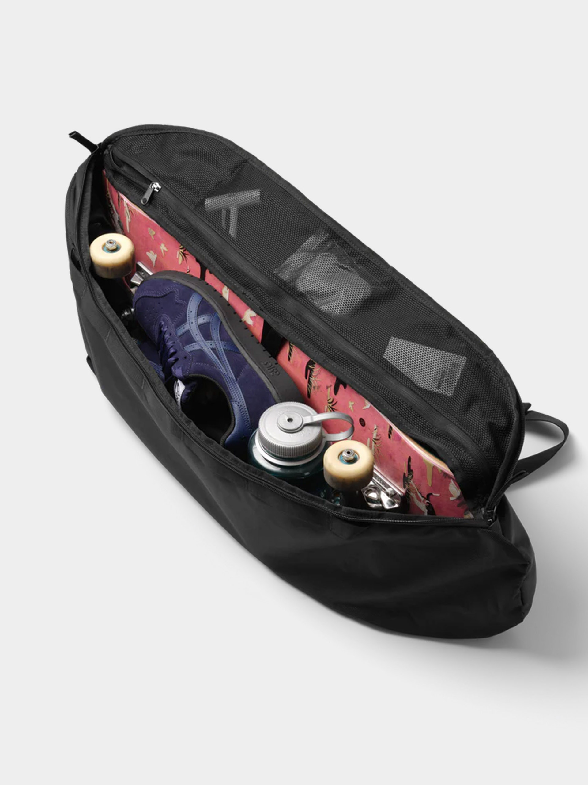 Раница Db Skate Carrier 32L (black out)