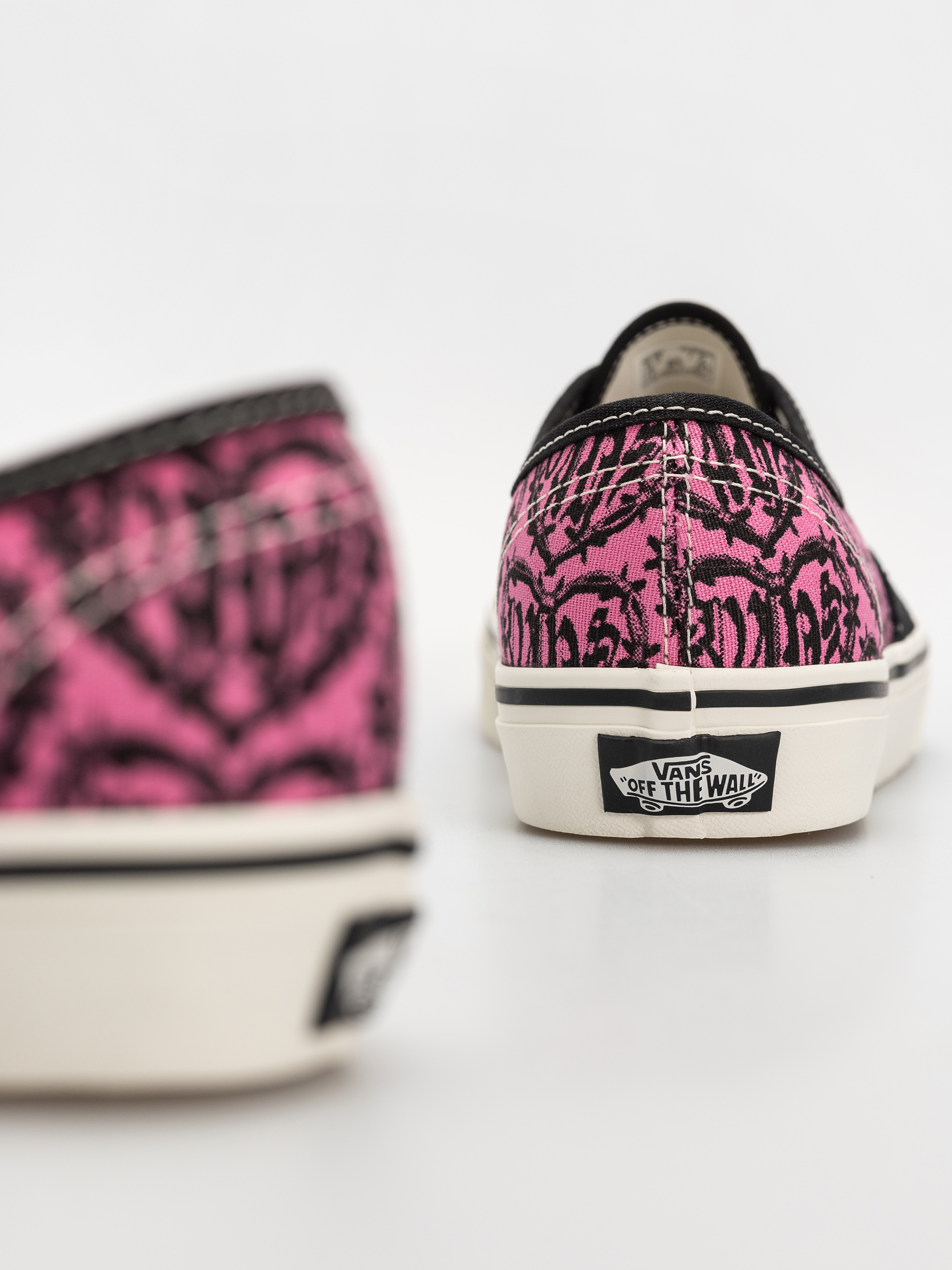 Обувки Vans Authentic (black/pink)