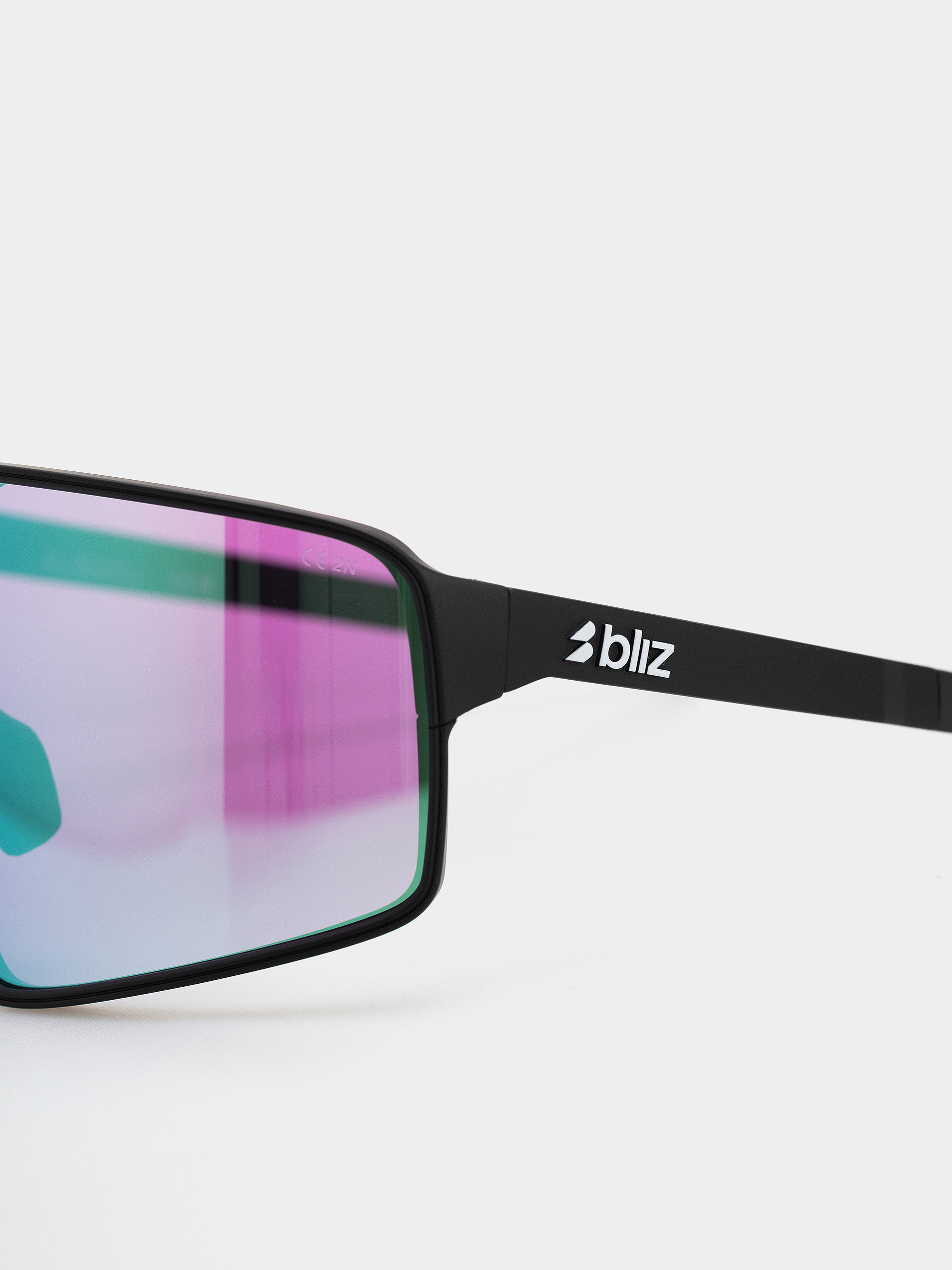 Слънчеви очила Bliz P001 (matt black/nano optics nordic light begonia - violet w blue multi)