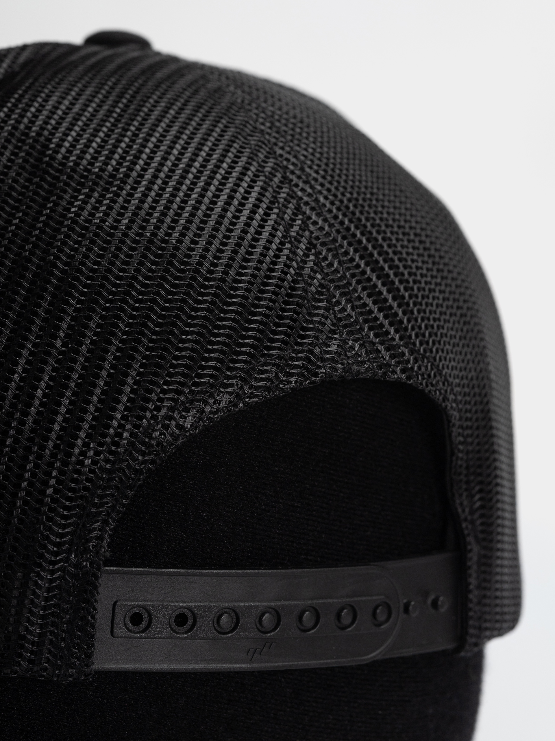Шапка с козирка Rip Curl Bells Pro 26 Trucker (washed black)