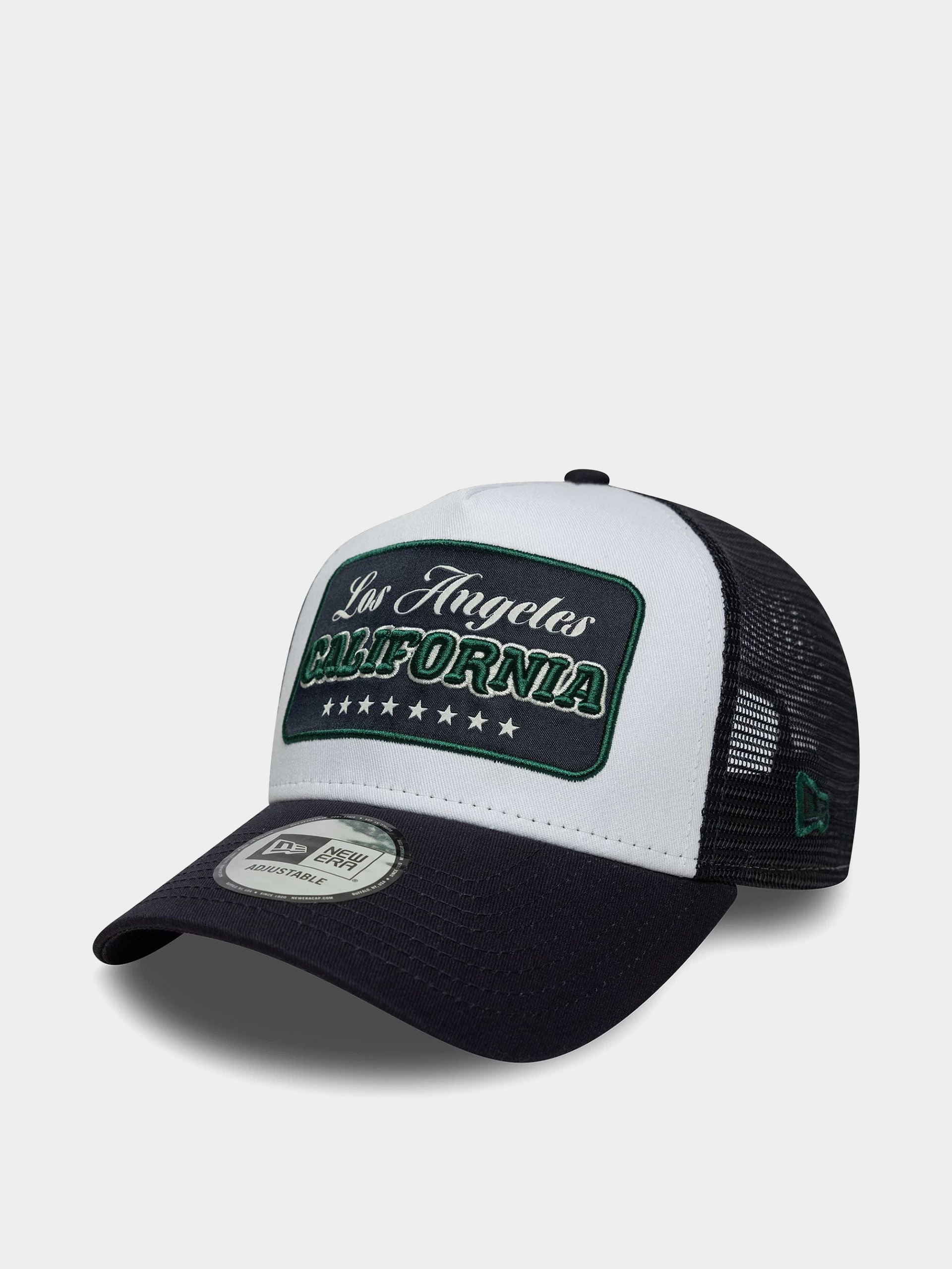 Шапка с козирка New Era Location Patch Trucker