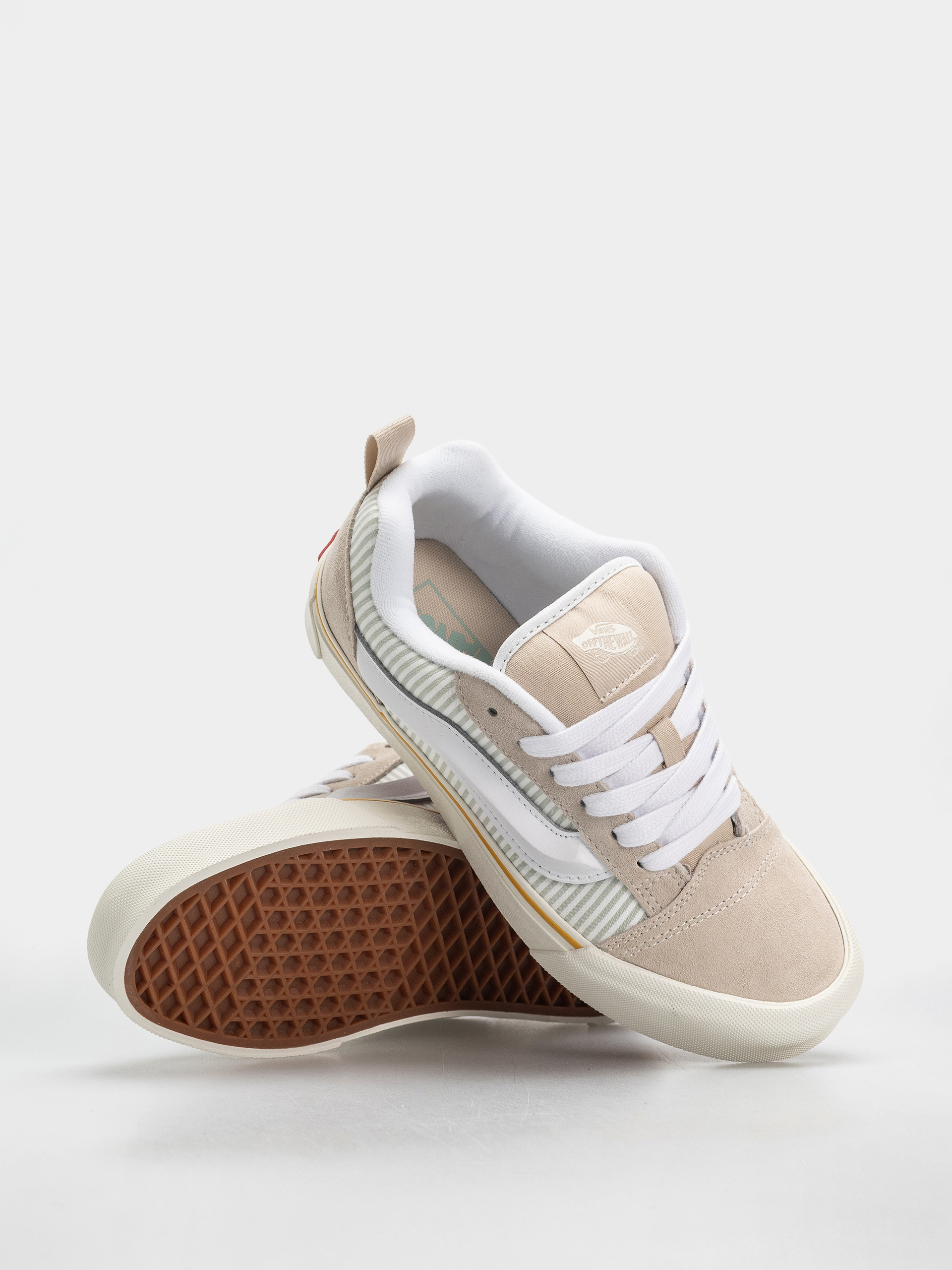 Обувки Vans Knu Skool (oatmeal)