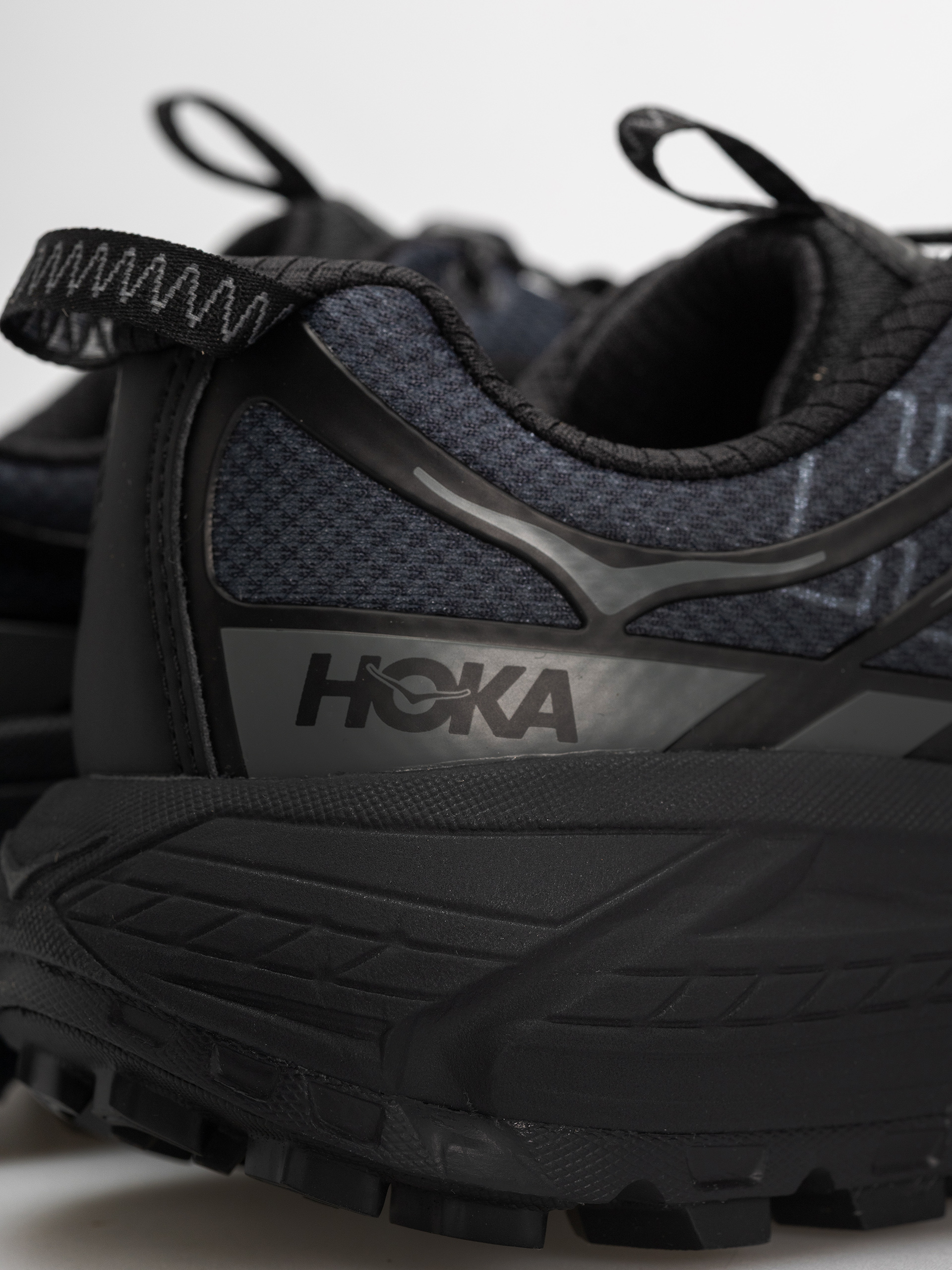 Обувки Hoka Mafate Three 2 Wordmark (black/outer orbit)