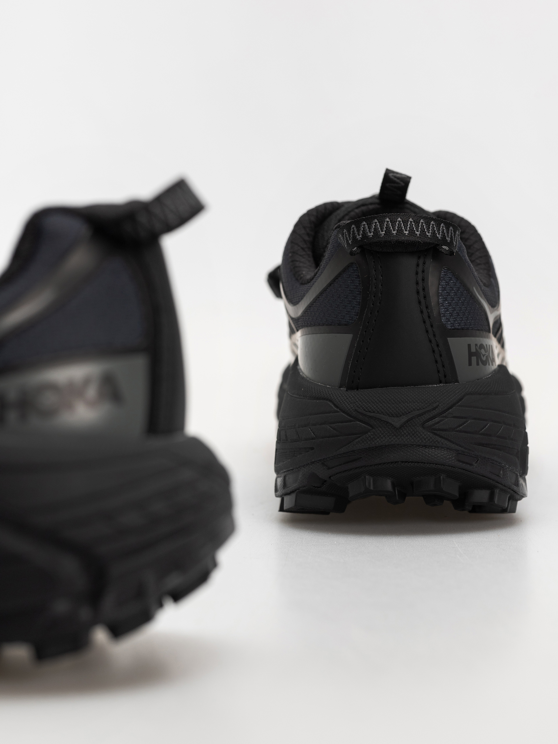 Обувки Hoka Mafate Three 2 Wordmark (black/outer orbit)