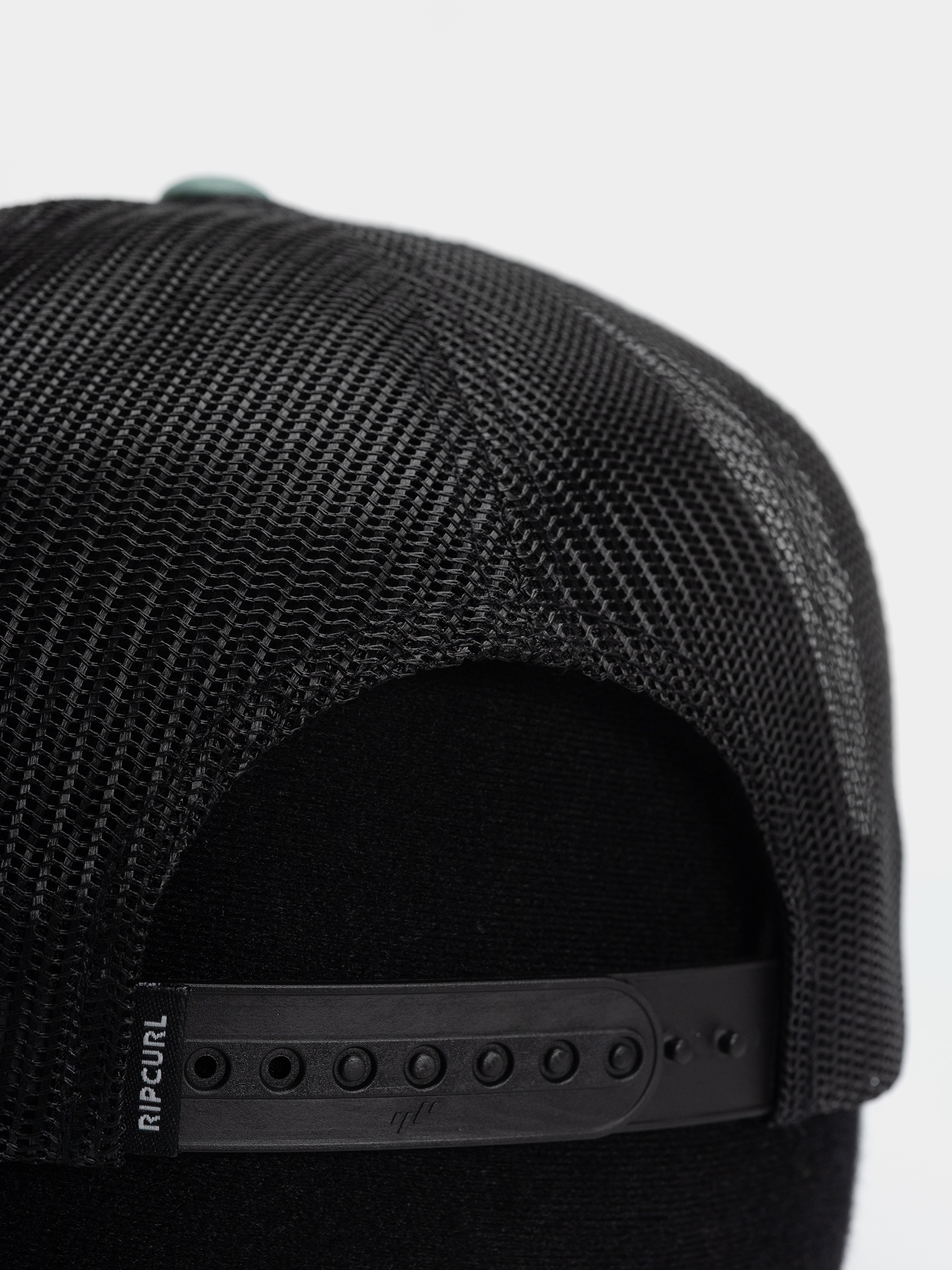 Шапка с козирка Rip Curl Custom Curve Trucker (bone/aloe)