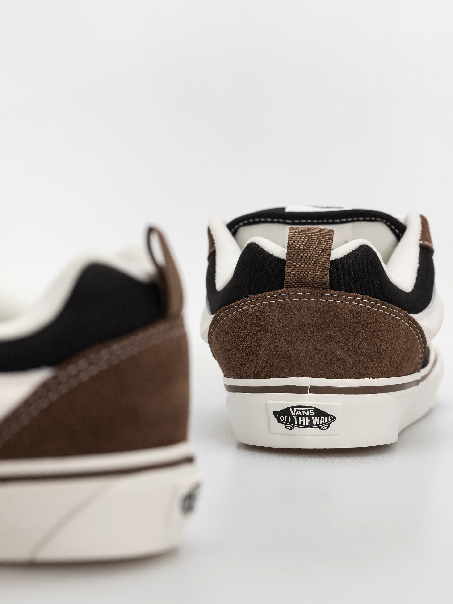 Обувки Vans Knu Skool (black/brown)