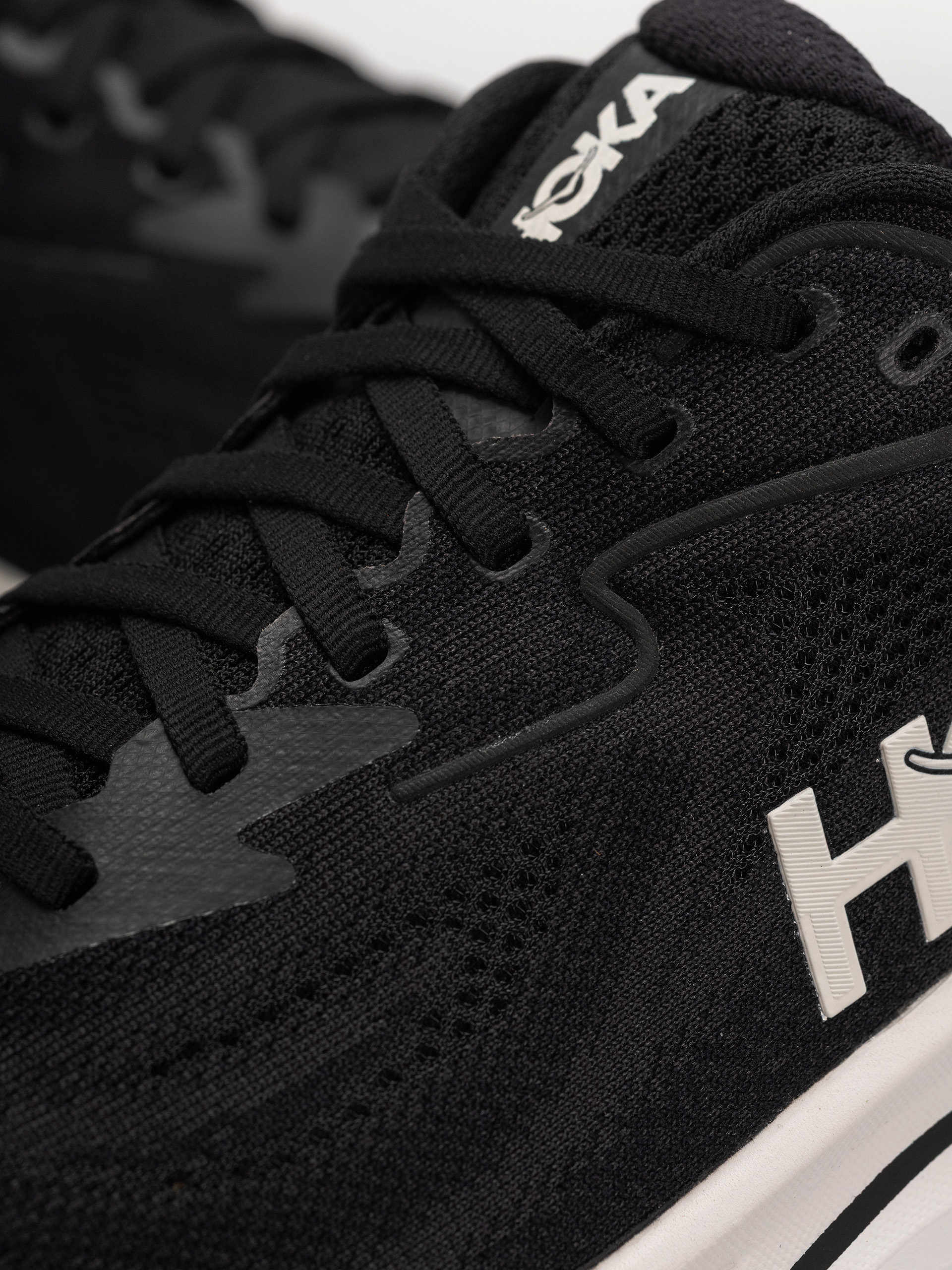 Обувки Hoka Clifton 10 (black/white)