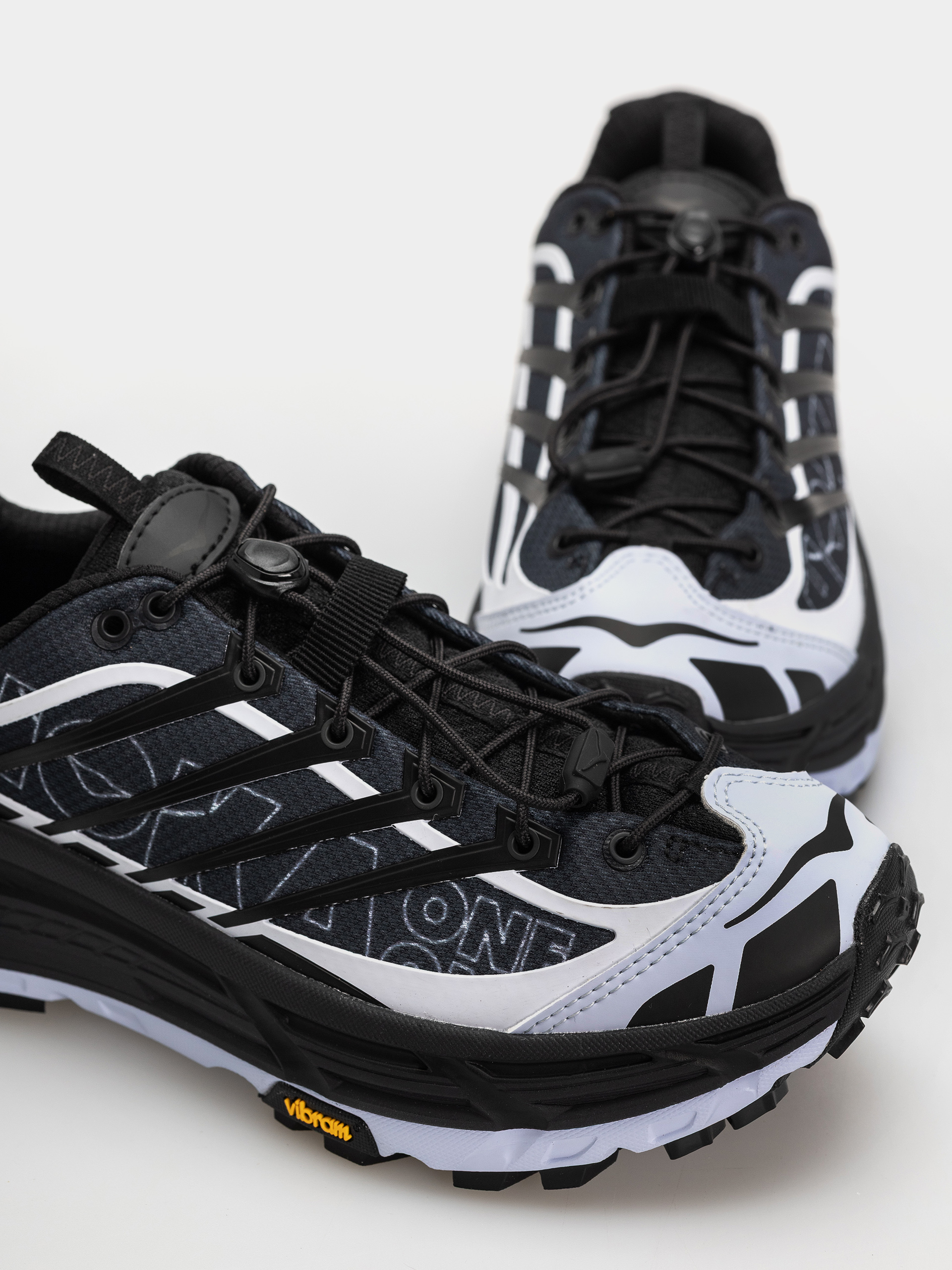 Обувки Hoka Mafate Three2 Wordmark (carbon black/ambient blue)