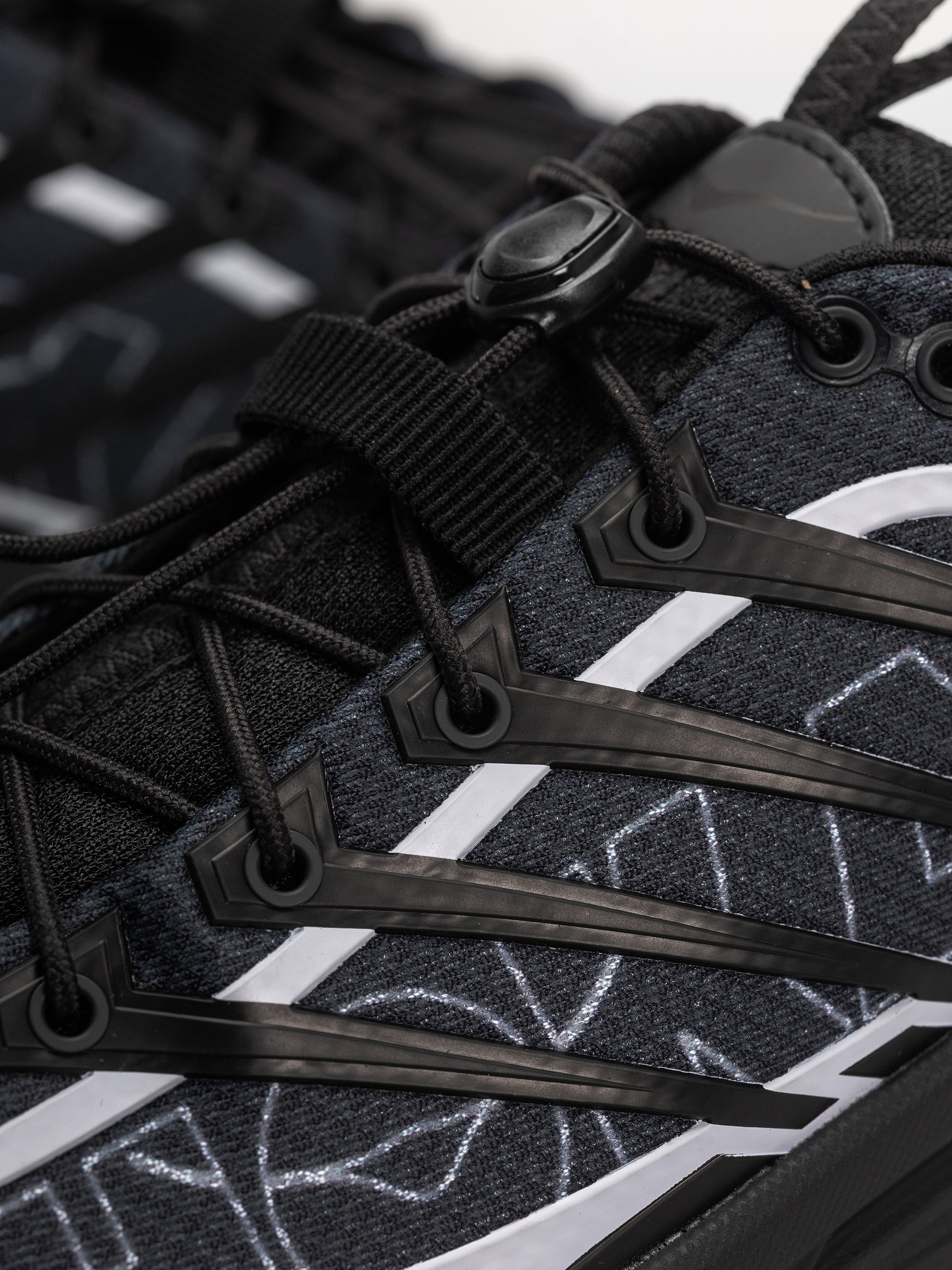 Обувки Hoka Mafate Three2 Wordmark (carbon black/ambient blue)