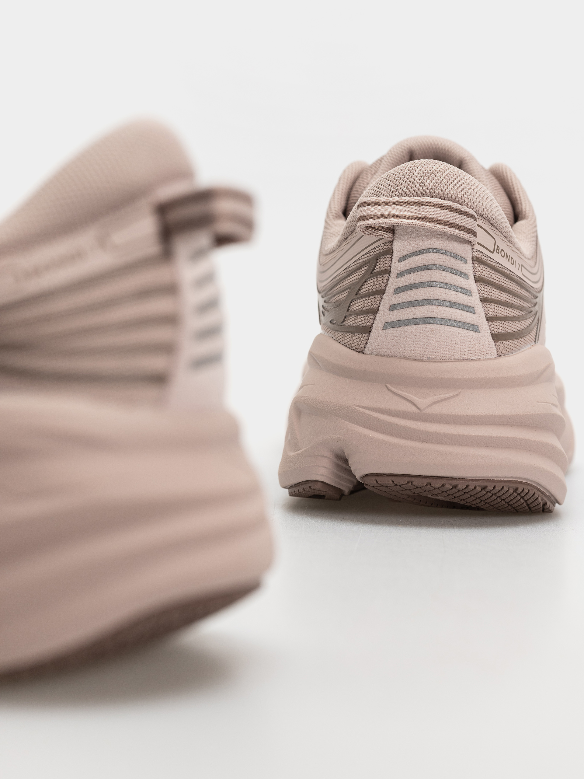 Обувки Hoka Bondi 7 Wmn (date sugar/date syrup)