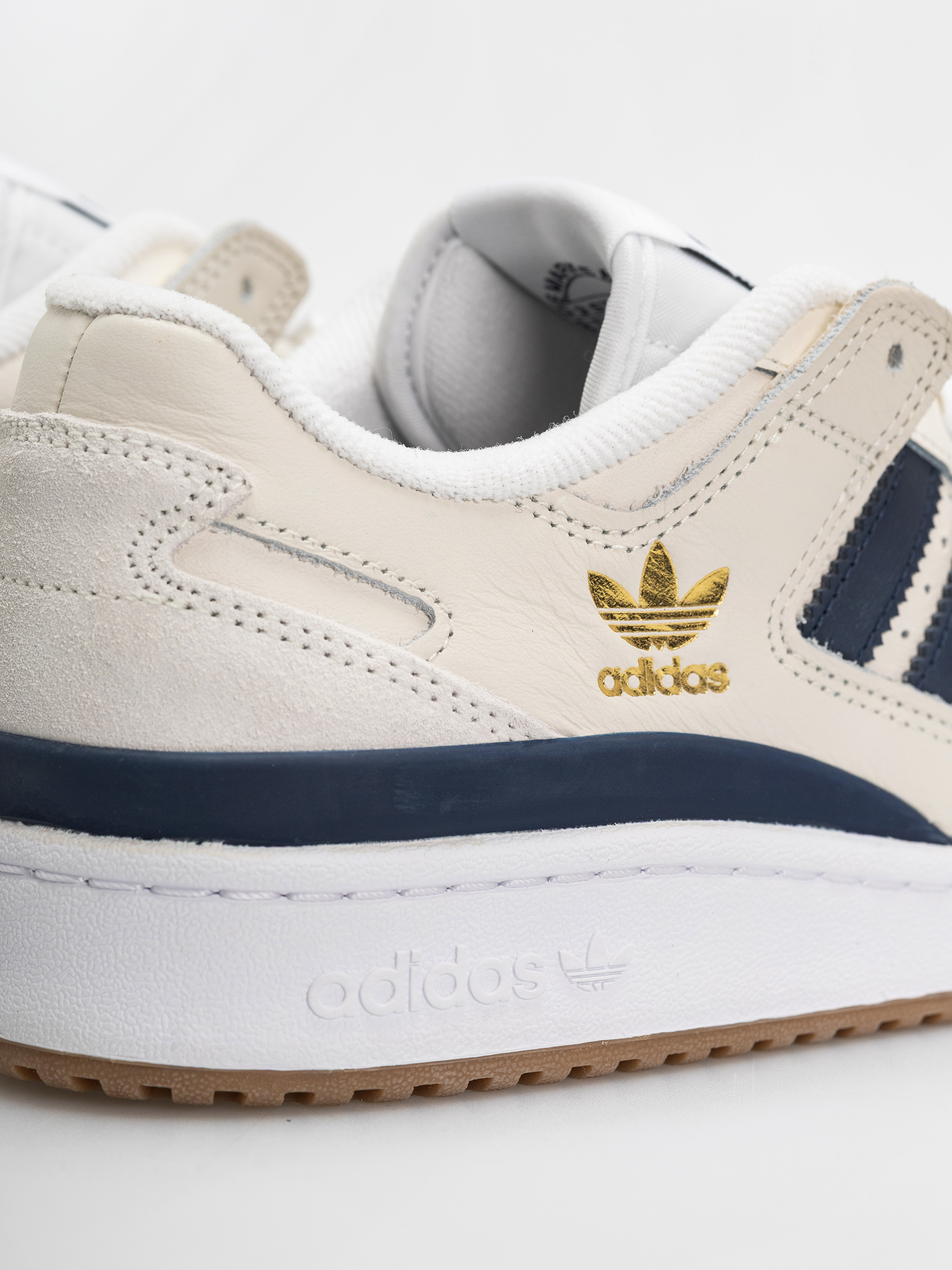 Обувки adidas Forum 84 Low Adv (cwhite/conavy/ftwwht)