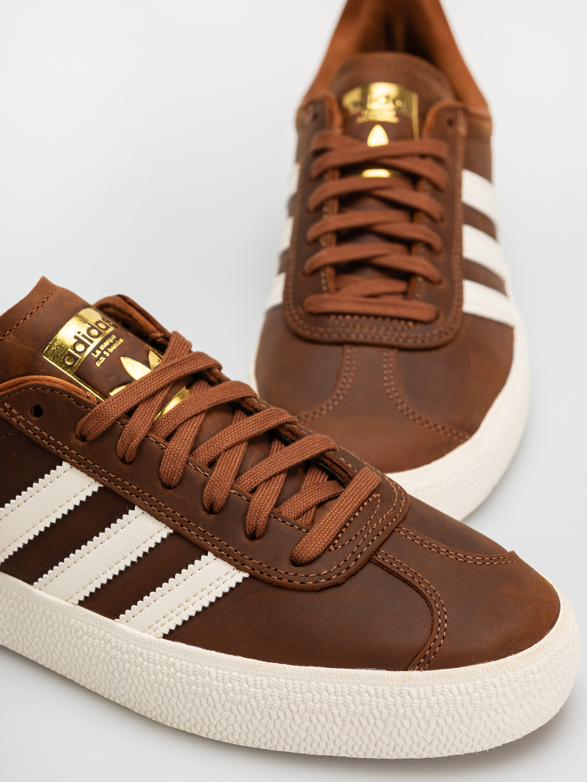 Обувки adidas Gazelle Adv (cwhite/owhite)