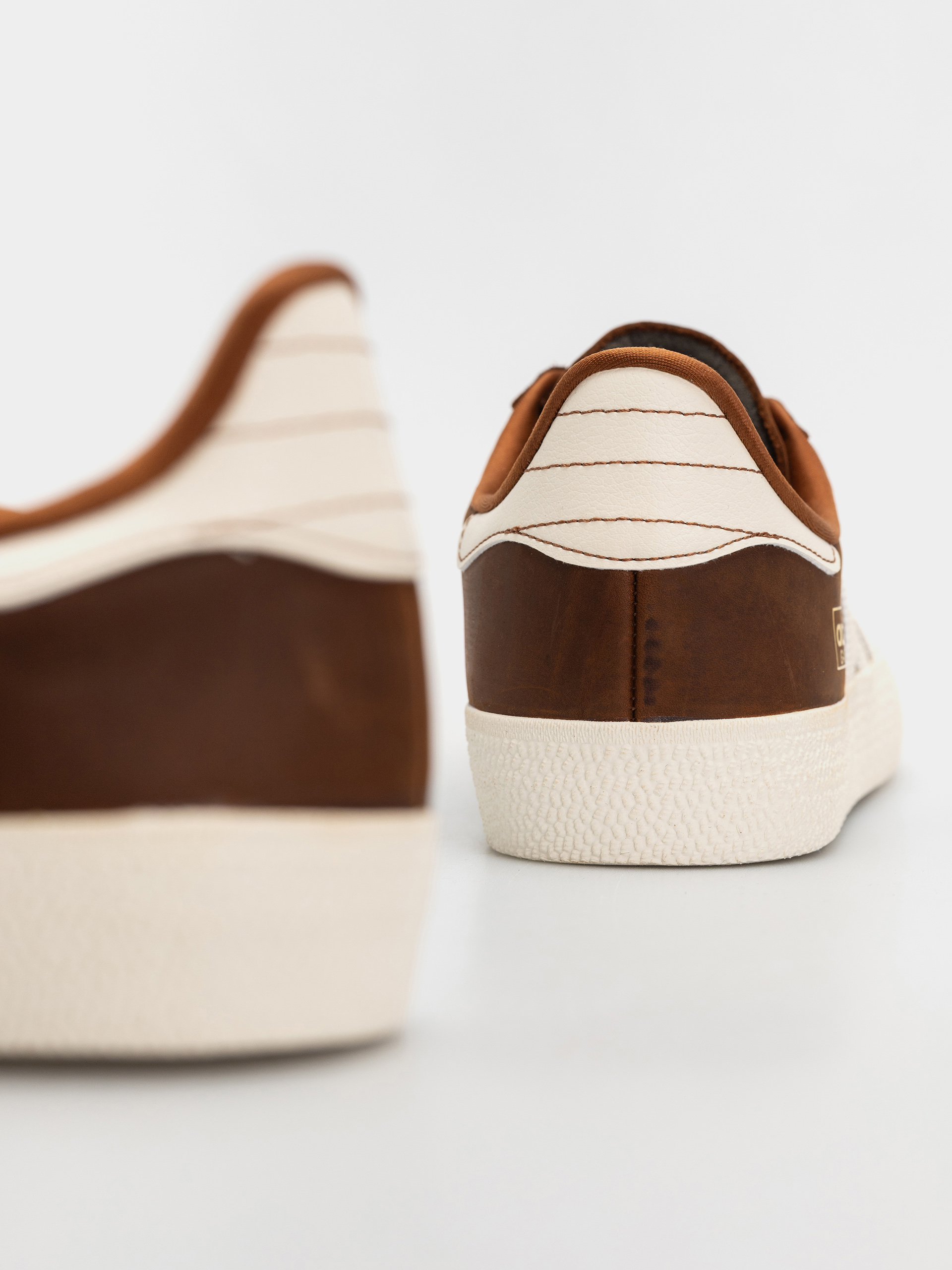 Обувки adidas Gazelle Adv (cwhite/owhite)