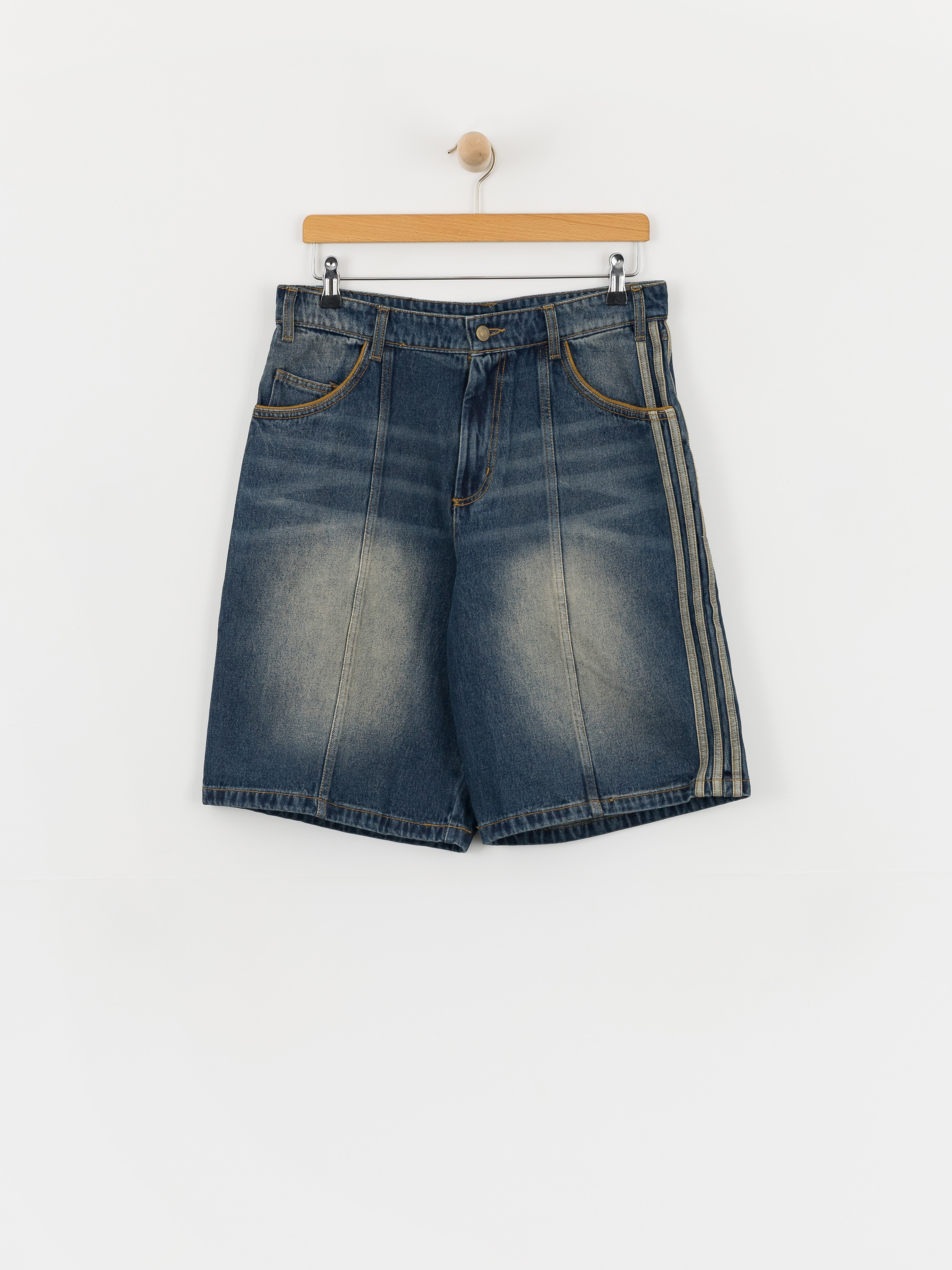 Къси панталони adidas Tyshawn Wd