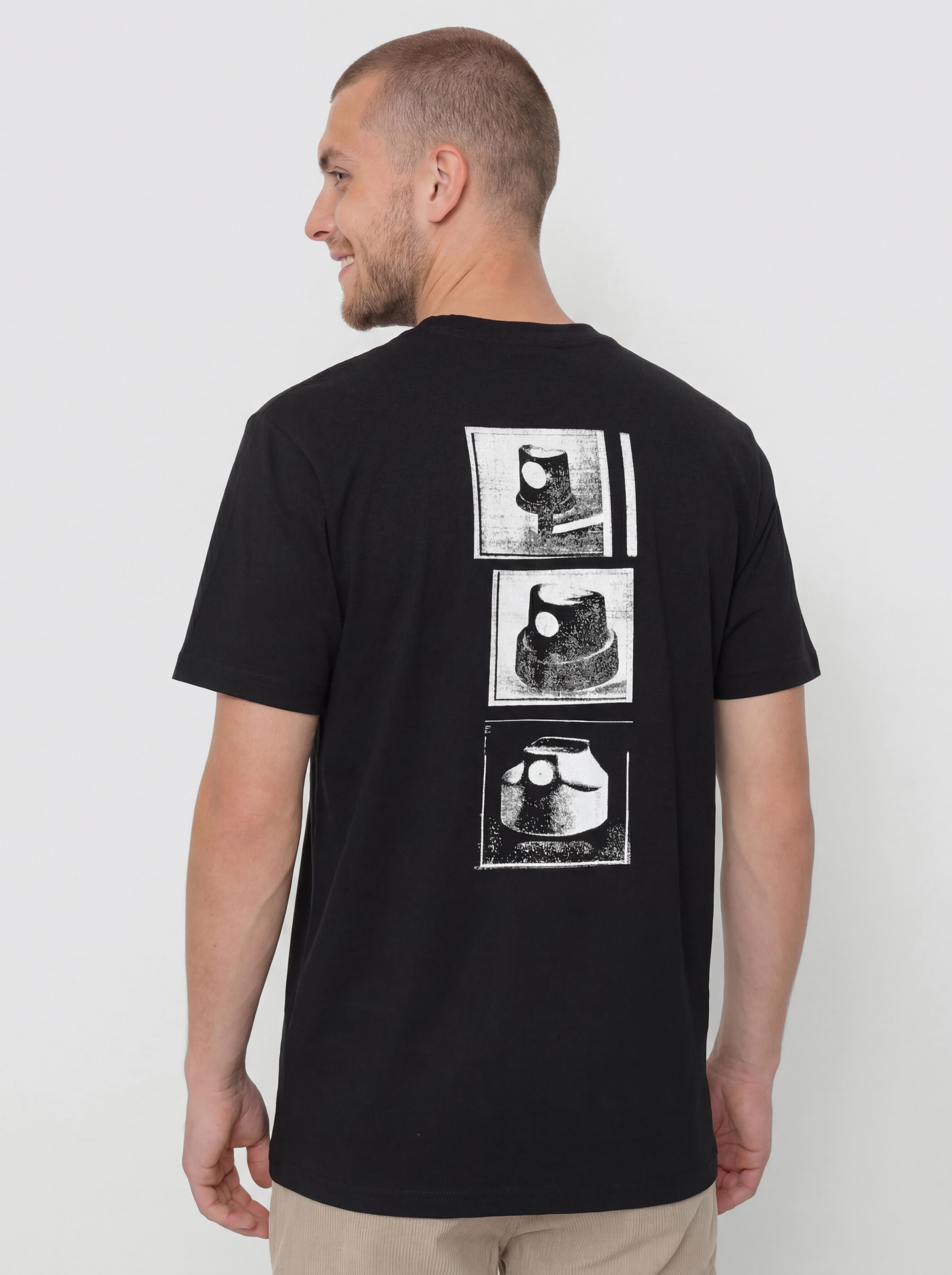 Тениска Carhartt WIP Caps (black)