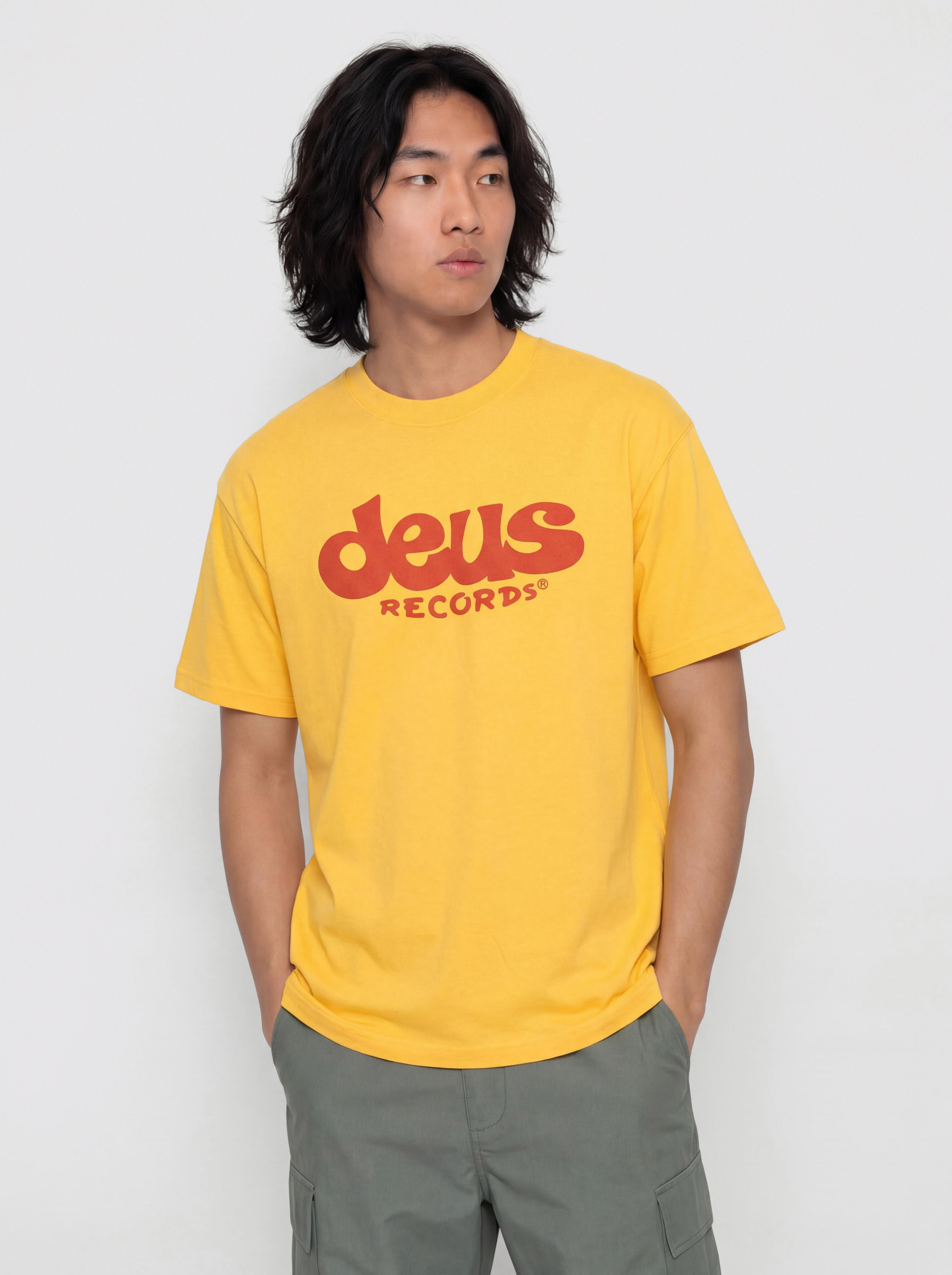 Тениска Deus Ex Machina Smile (citrus yellow)