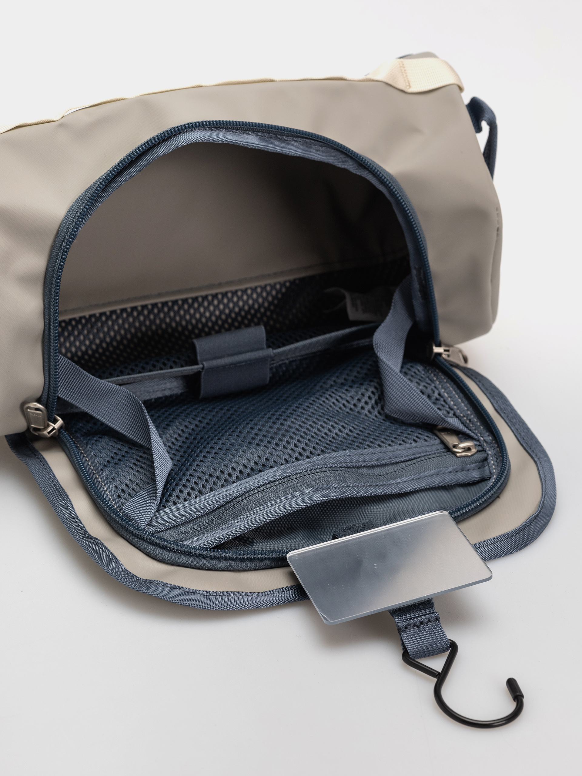 Козметична чантичка The North Face Bc Travel Canister L (stone slab/gran)