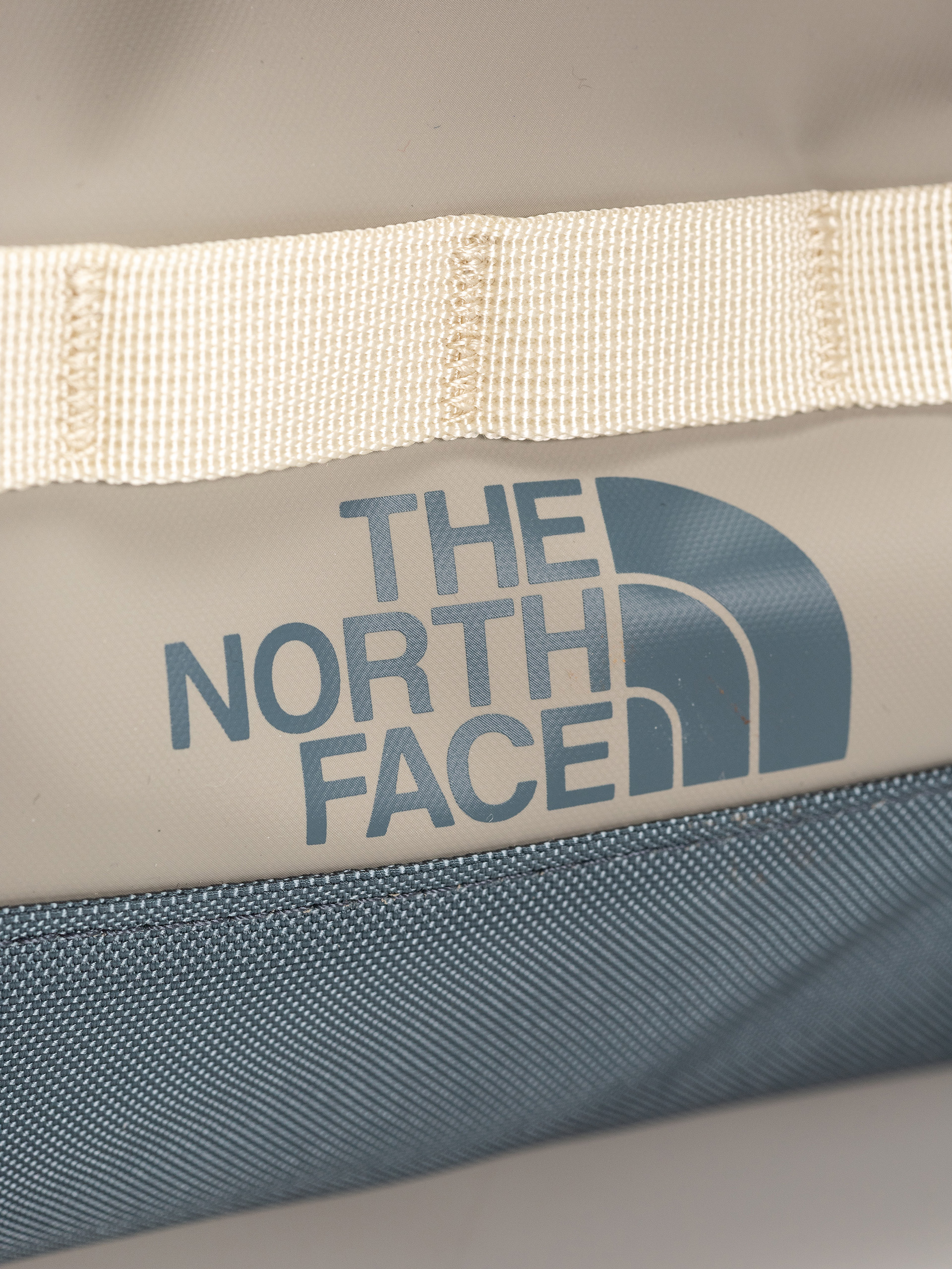 Козметична чантичка The North Face Bc Travel Canister L (stone slab/gran)