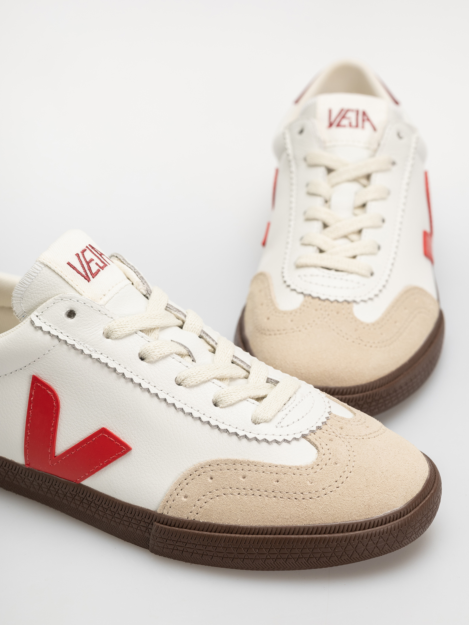 Обувки Veja Volley Wmn (white pekin bark)