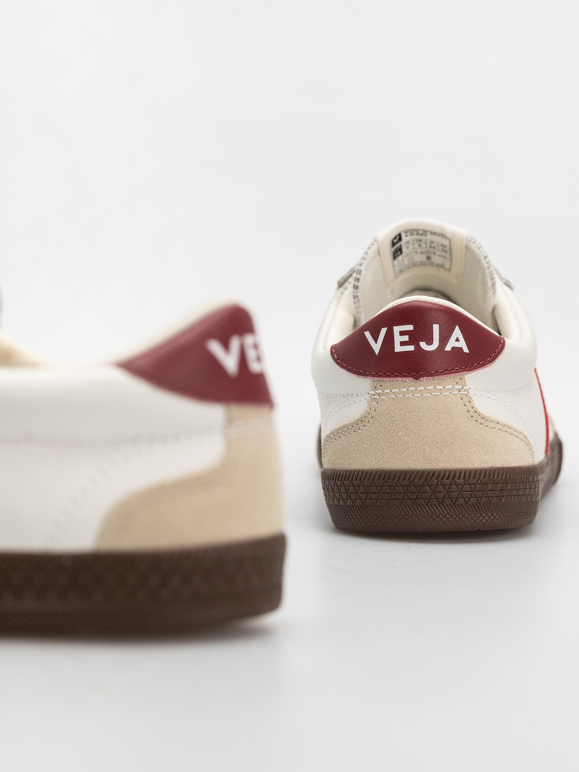 Обувки Veja Volley Wmn (white pekin bark)