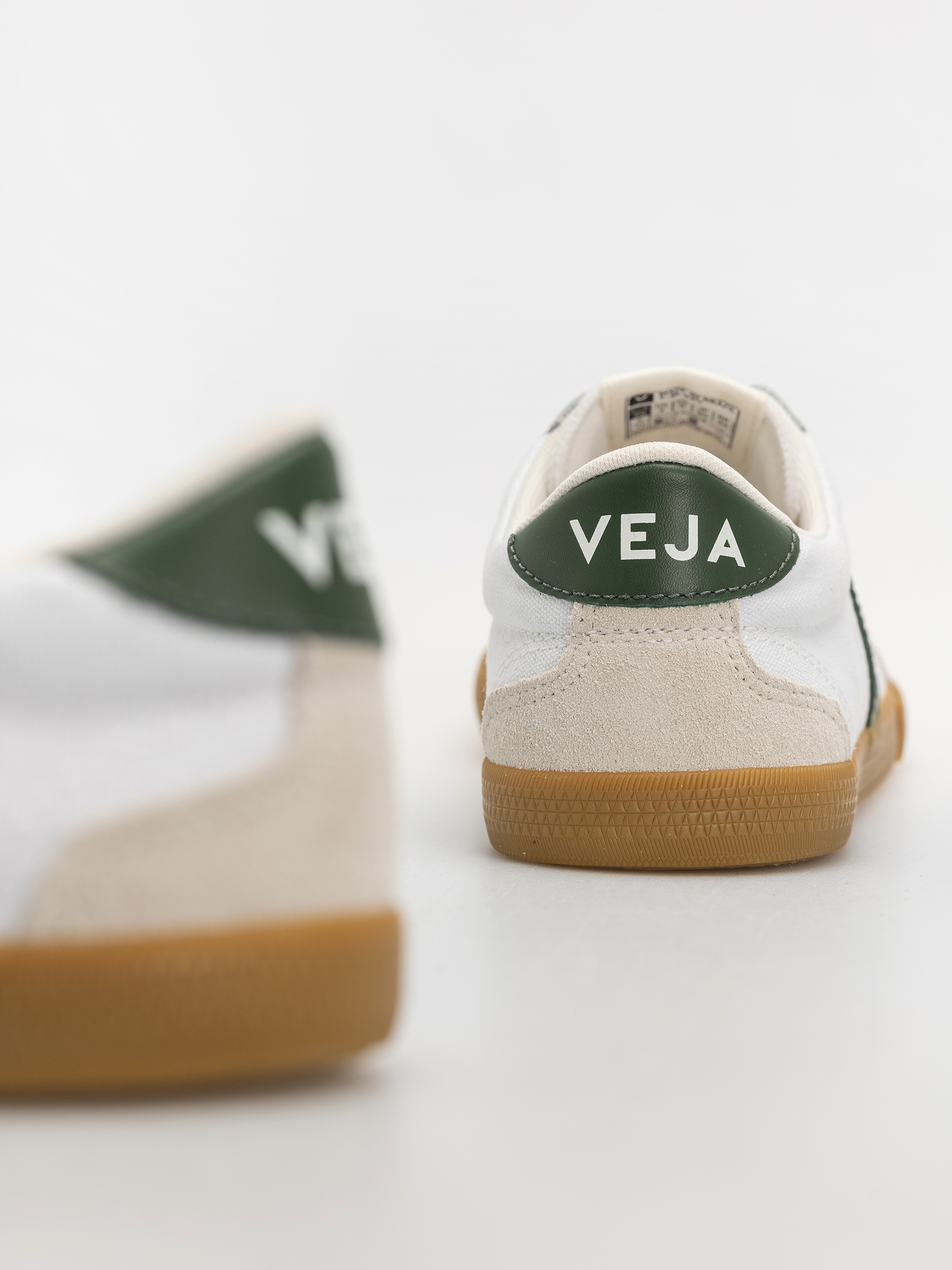 Обувки Veja Volley Wmn (white cryprus natural)