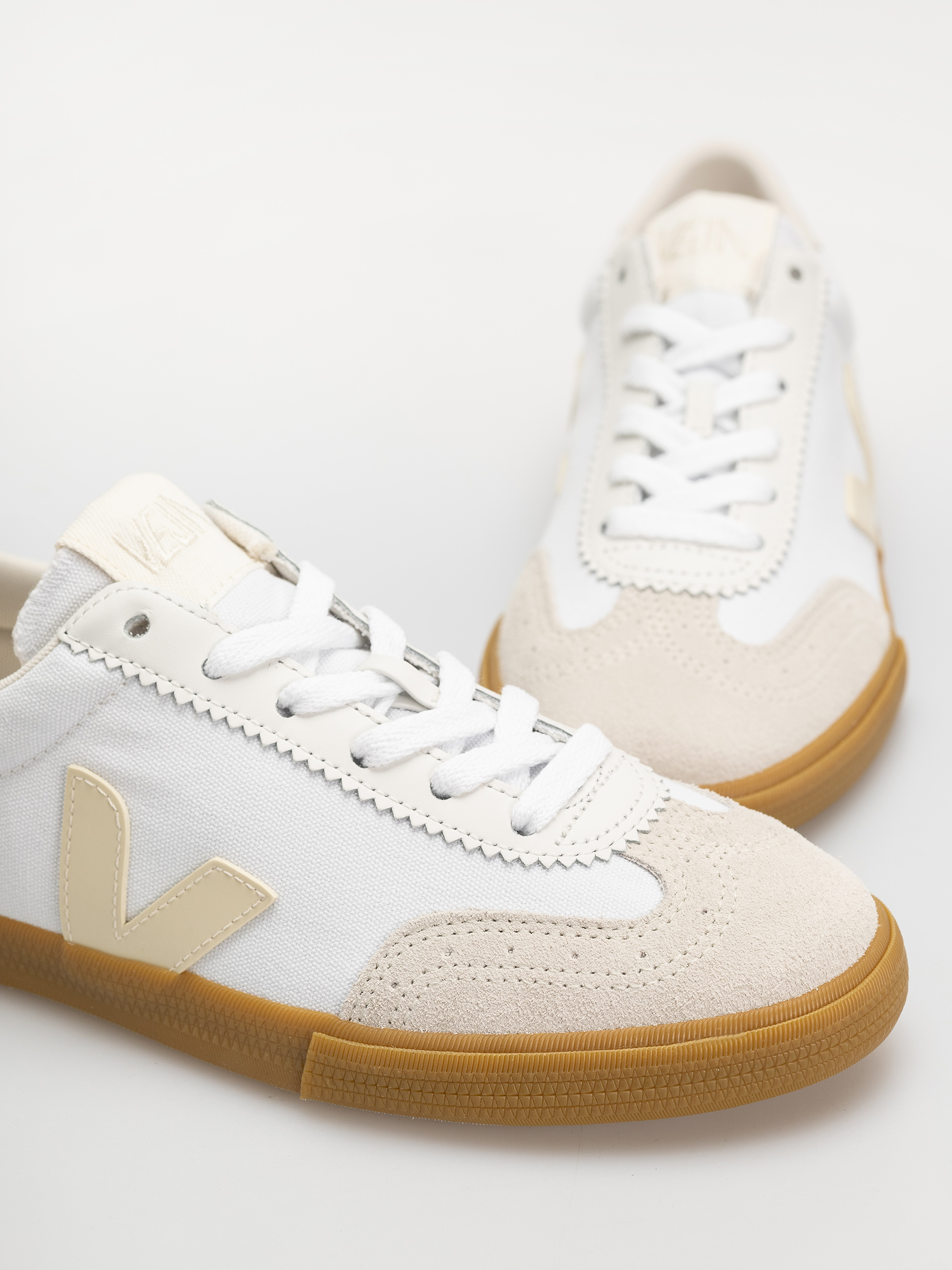 Обувки Veja Volley Wmn (white pierre natural)