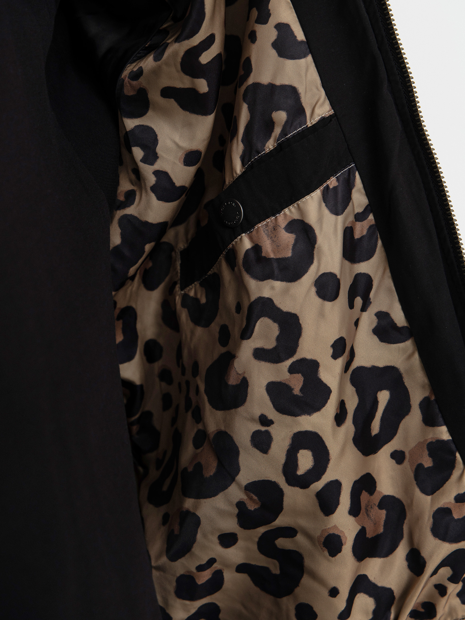 Яке Volcom Burnward (black)