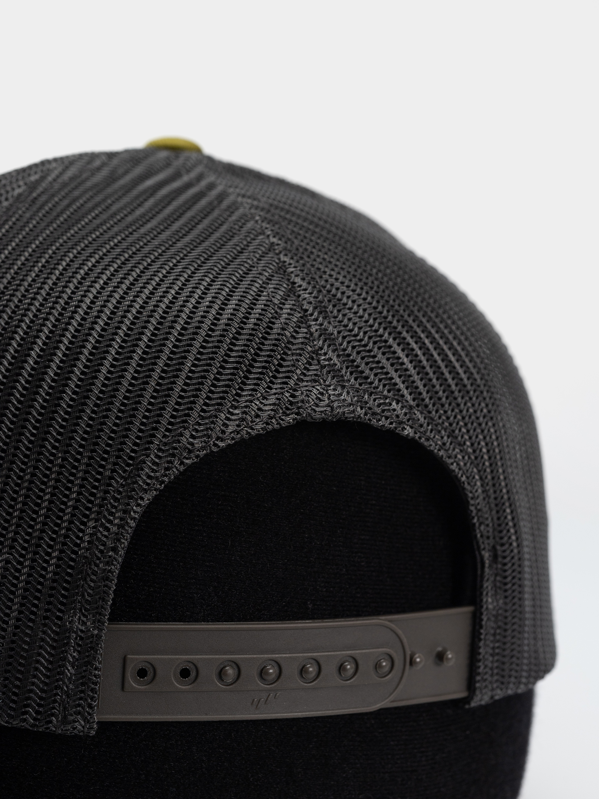 Шапка с козирка Columbia Mesh Snap Back (mossy green/pnw bear)