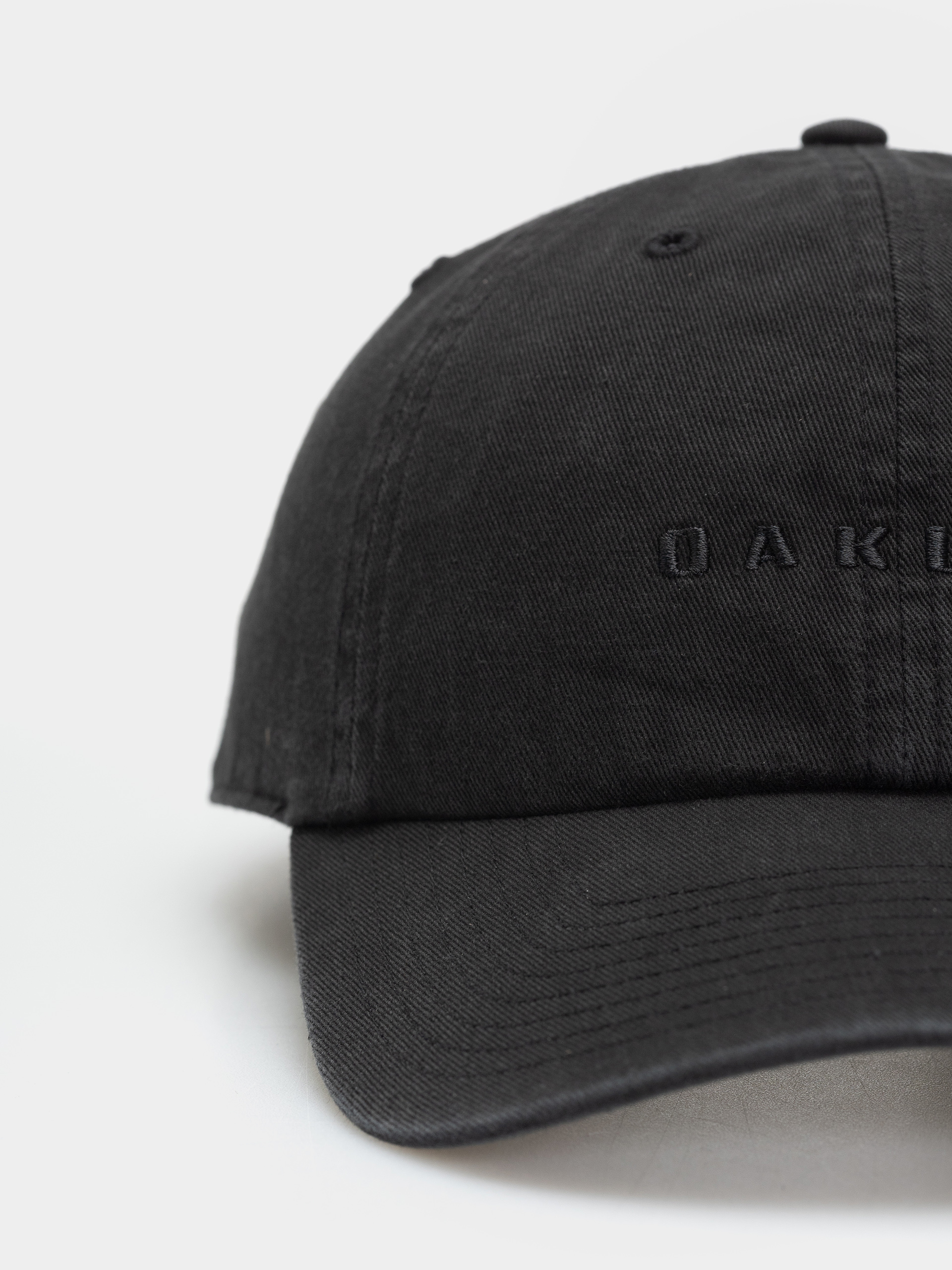 Шапка с козирка Oakley 47 Soho Gen (pitch black)