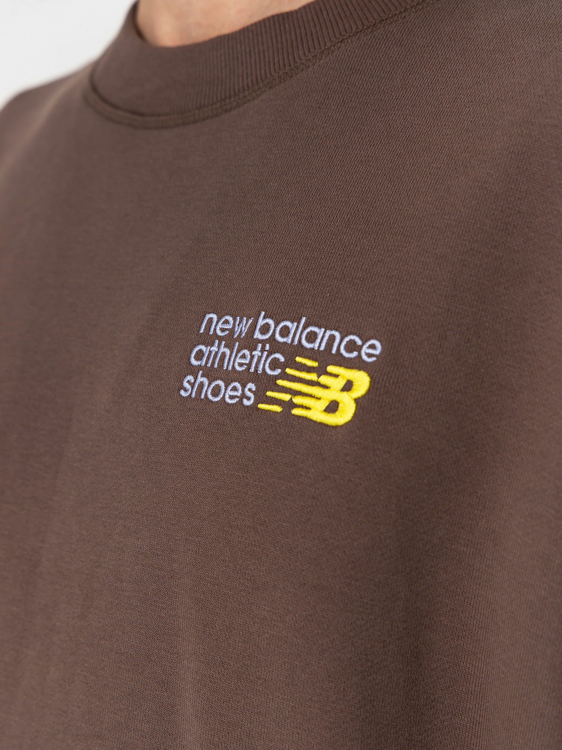 Суитшърт New Balance Athletics Premium Logo Crew (cortado)