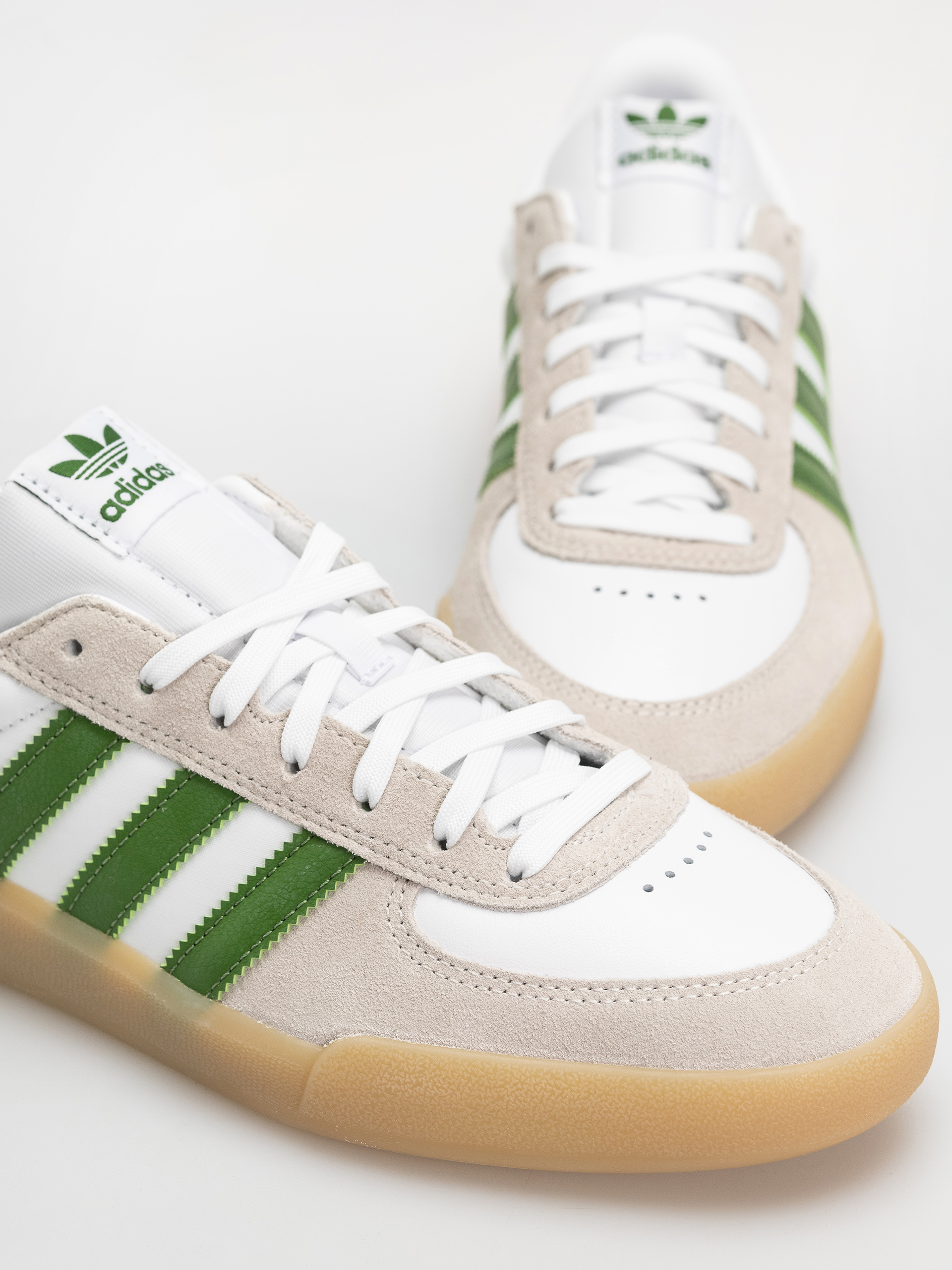 Обувки adidas Glenburn (ftwwht/cregrn/gum3)
