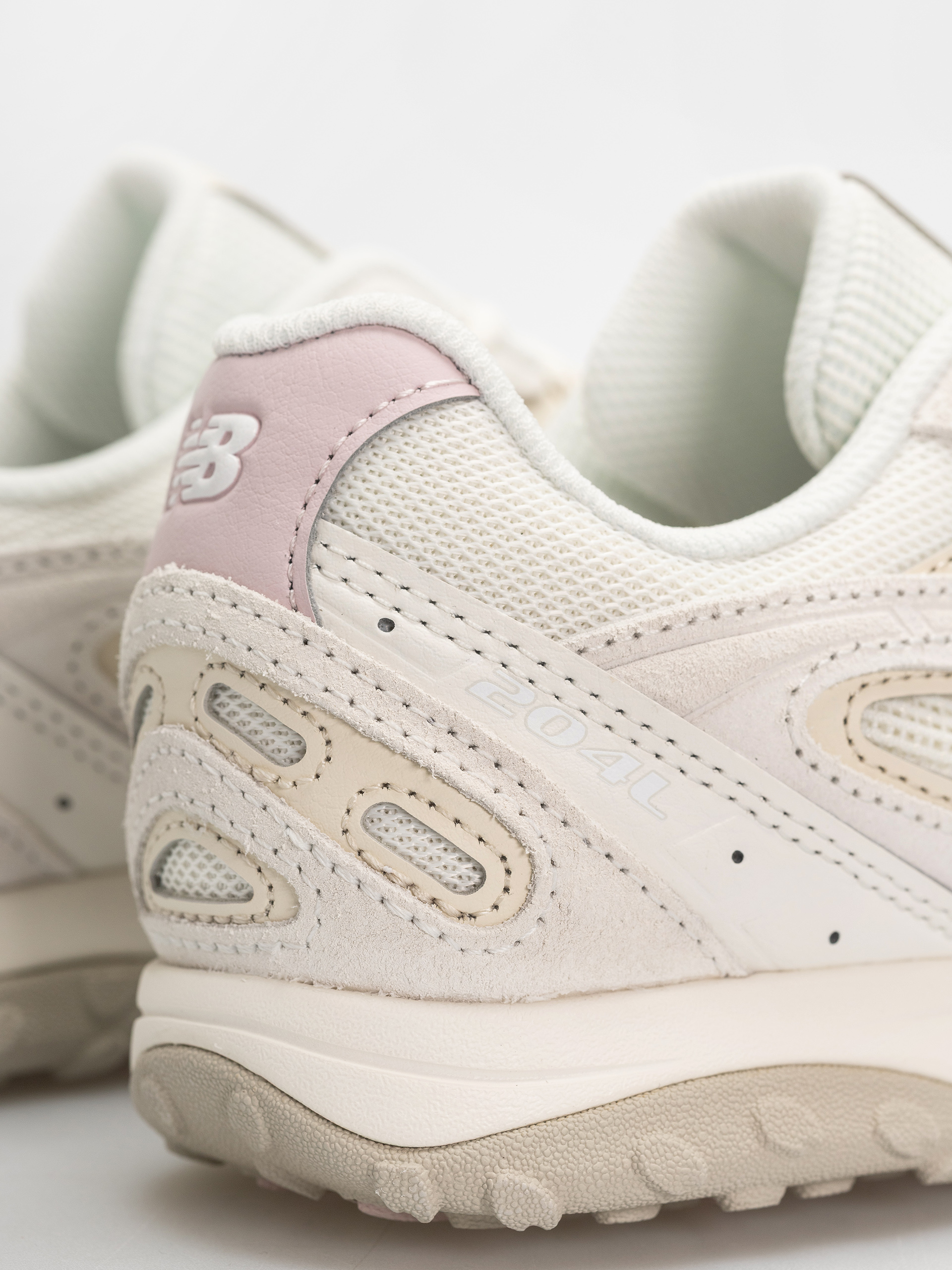 Обувки New Balance 204 (sea salt/stone pink)
