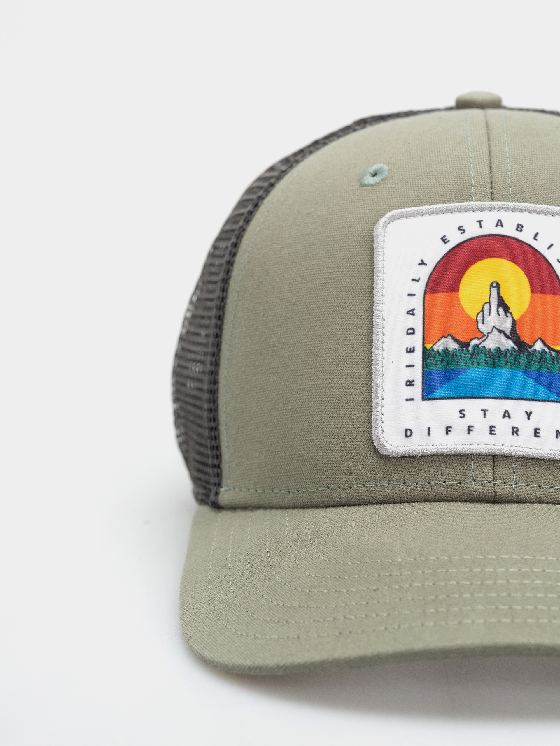 Шапка с козирка Iriedaily Stonefinger (olivegrey)