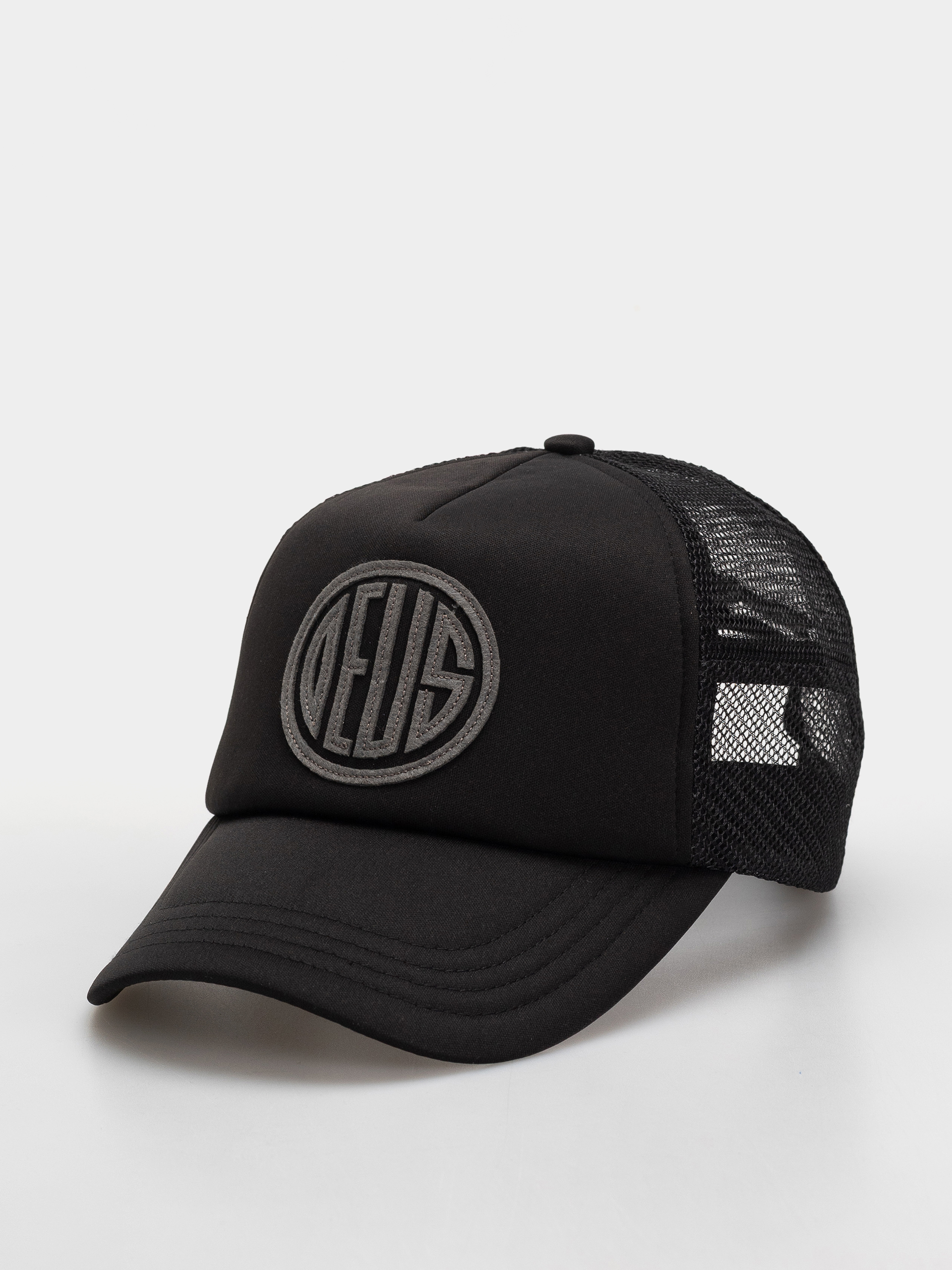 Шапка с козирка Deus Ex Machina Pill