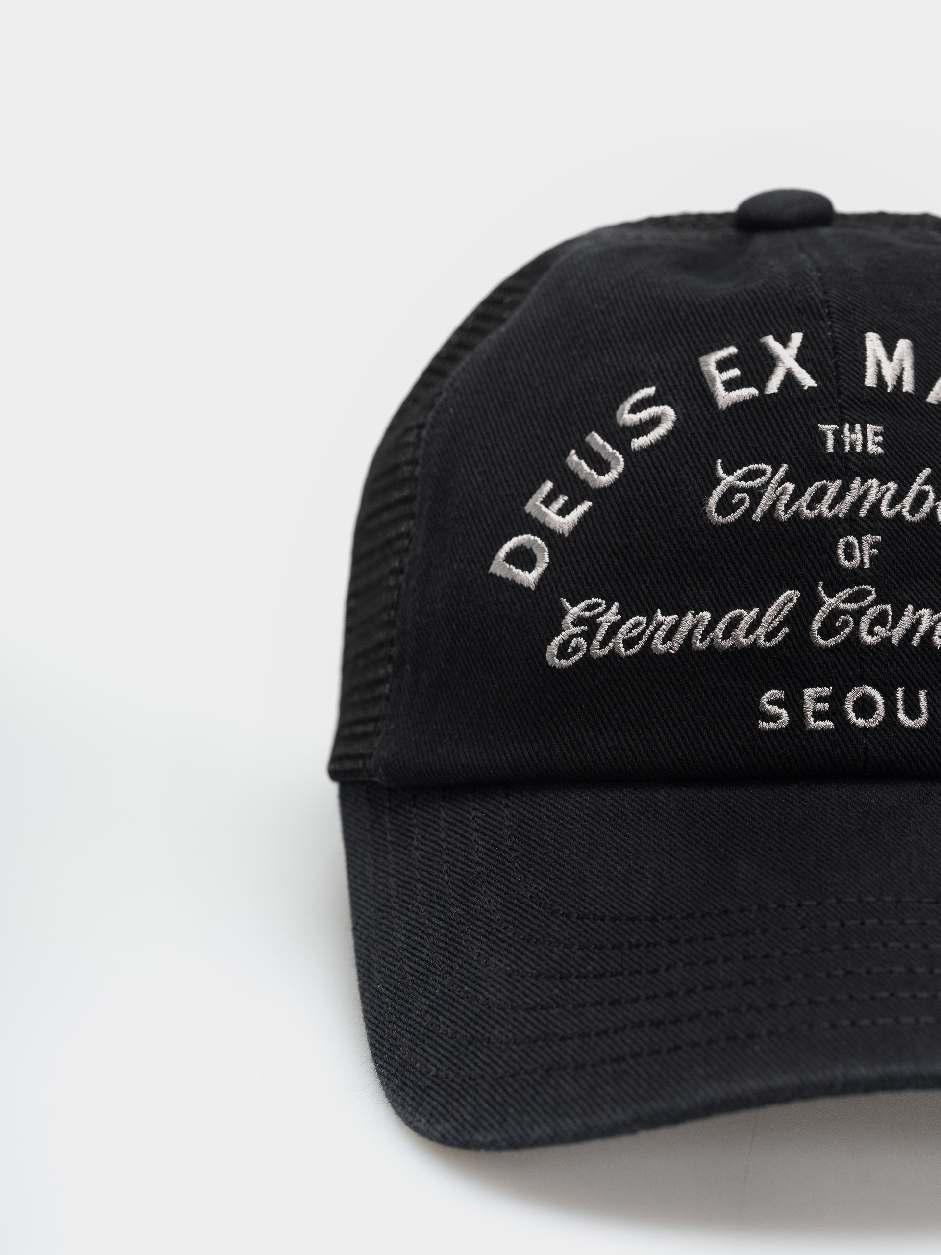 Шапка с козирка Deus Ex Machina Seoul Script Address (black)