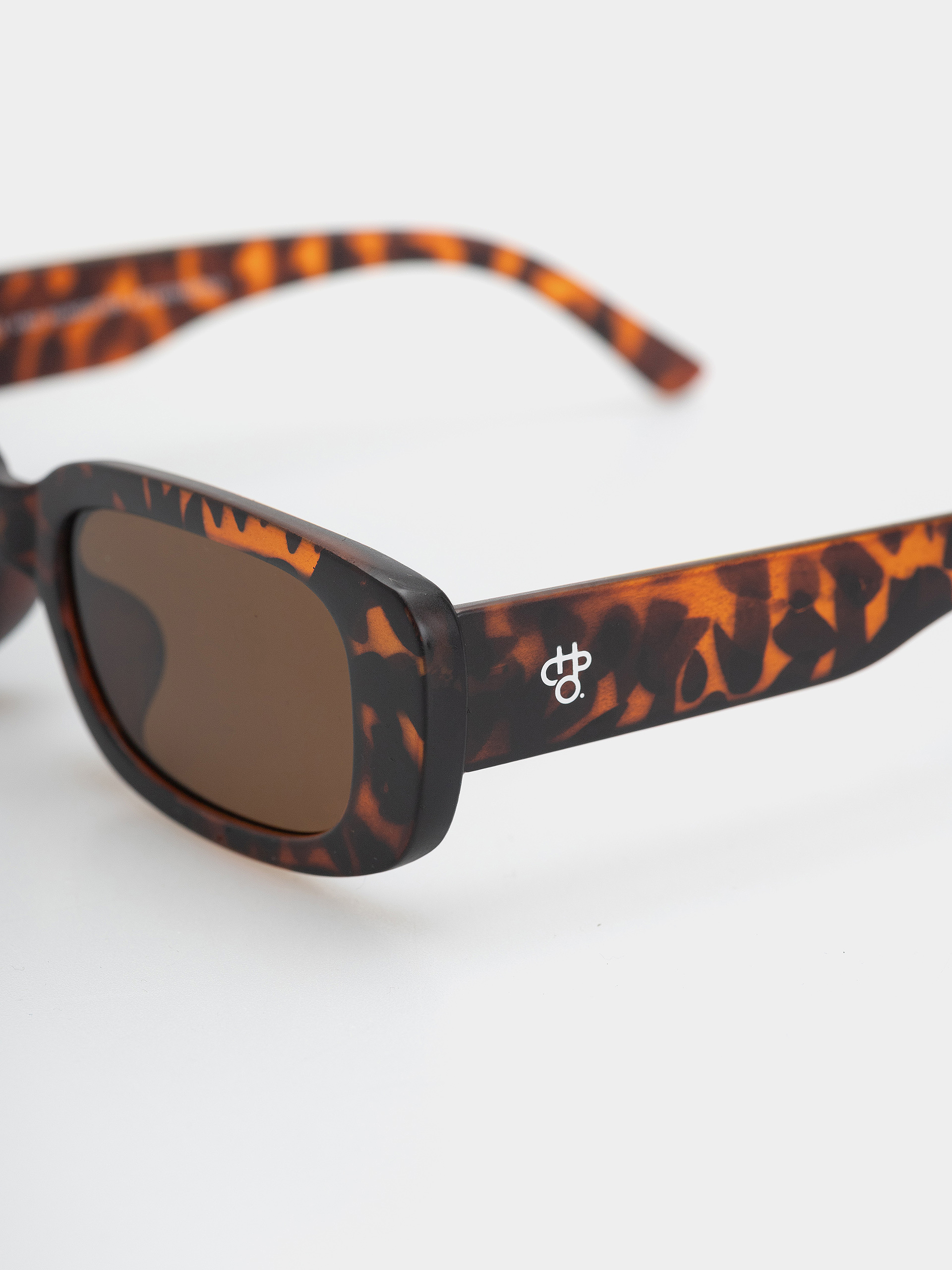 Слънчеви очила CHPO Nicole (matte turtle brown/brown)