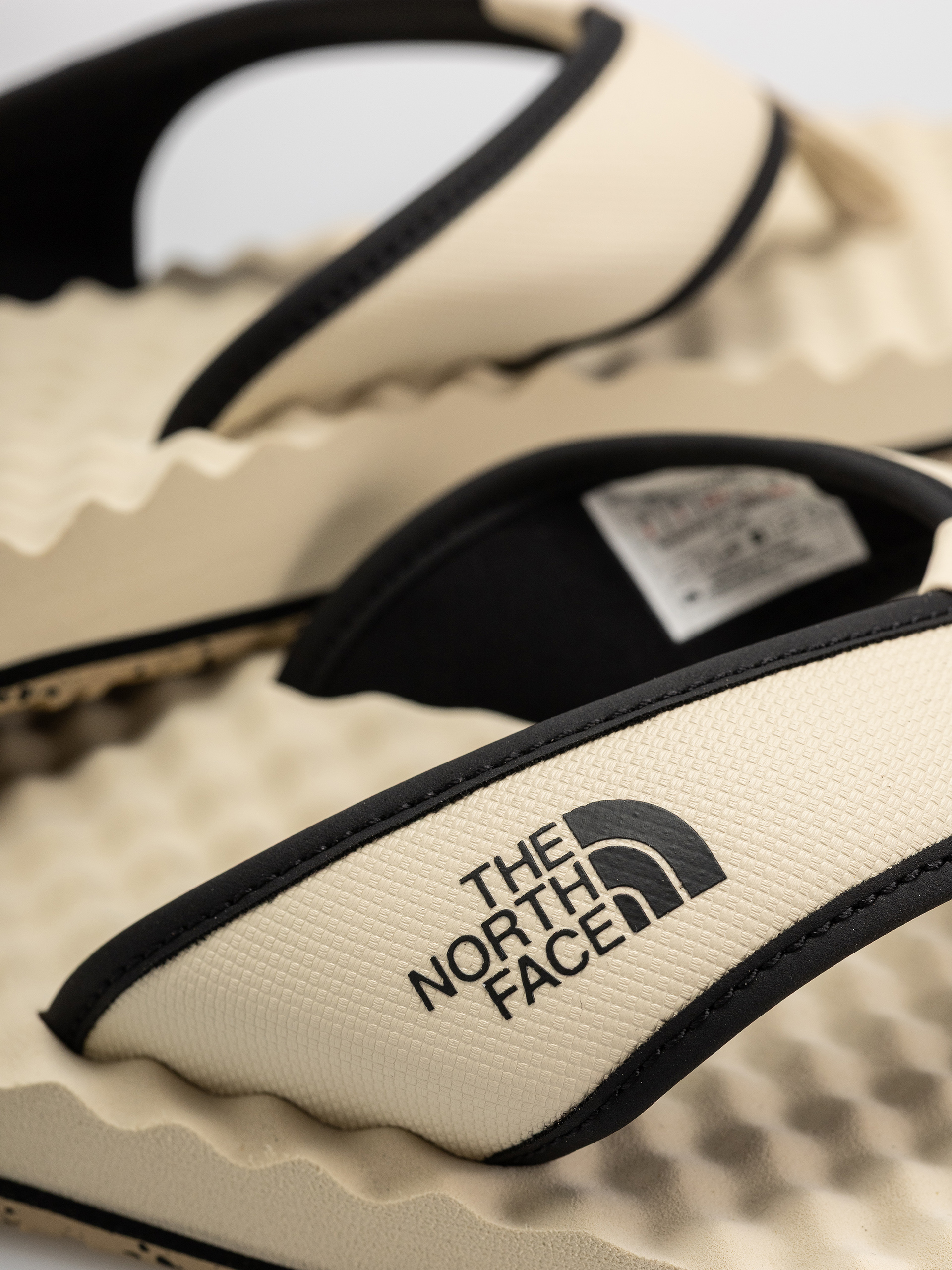 Чехли The North Face Base Camp Flip Flop II (desert stone/tn)