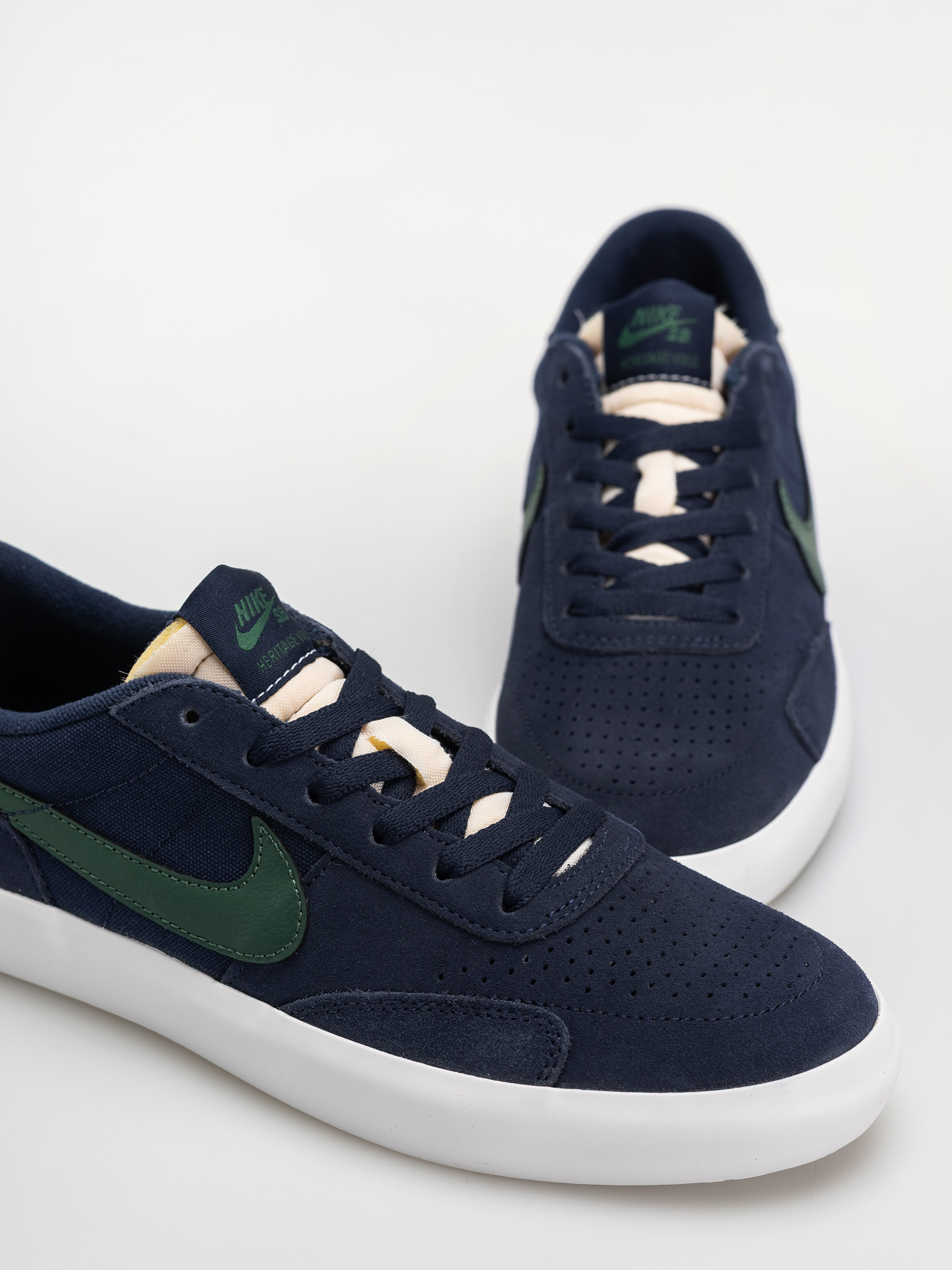 Обувки Nike SB Heritage Vulc (midnight navy/noble green midnight navy)