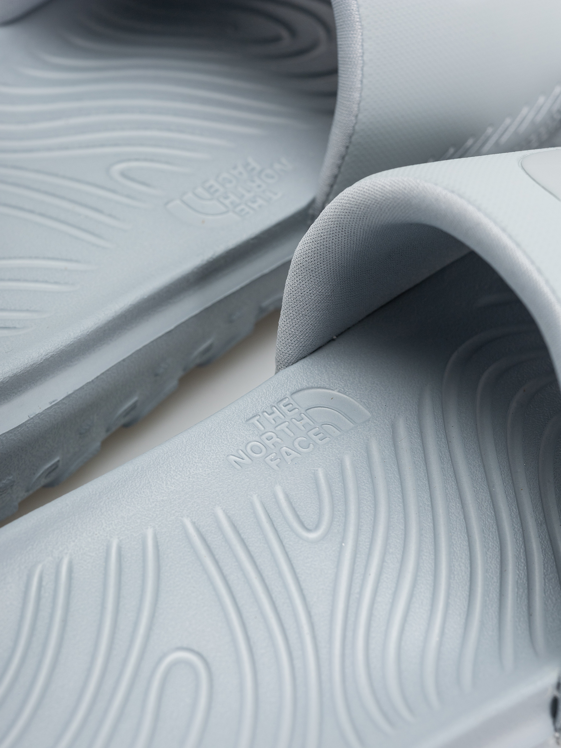 Чехли The North Face Never Stop Cush (frost grey/fros)