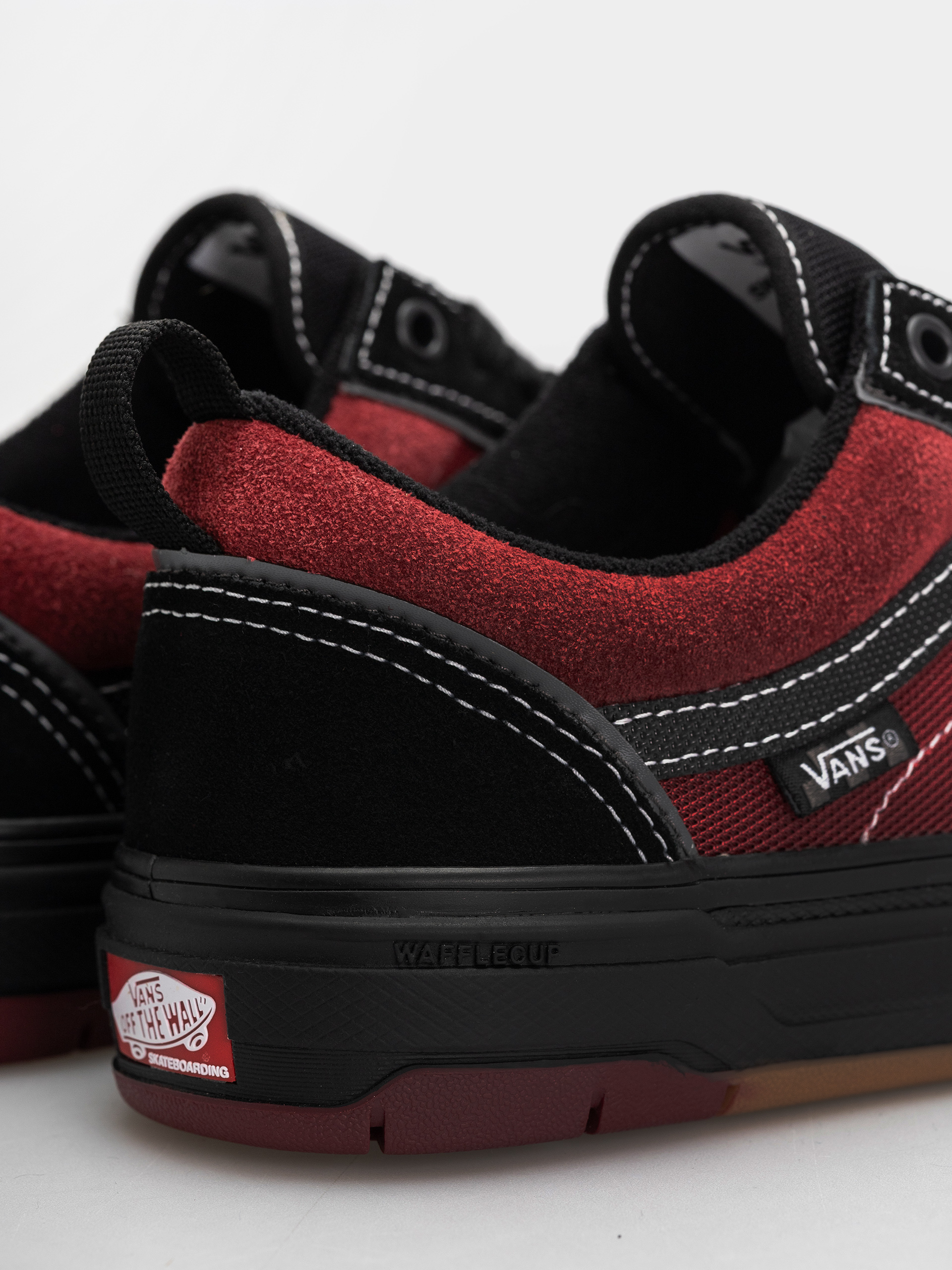 Обувки Vans Skate Old Skool Wafflecup (black/red)
