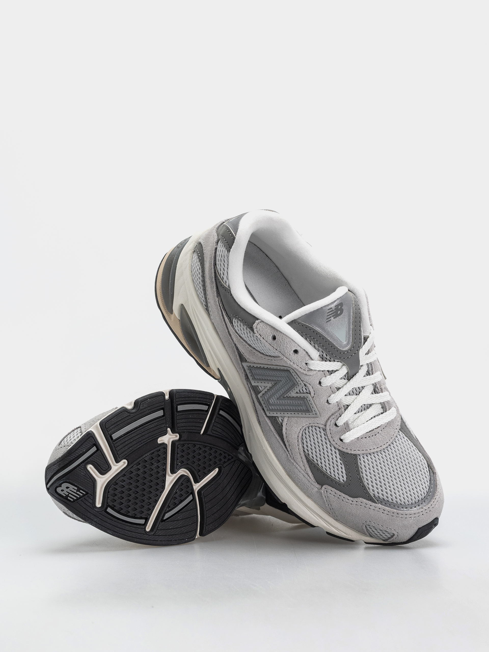 Обувки New Balance 2010 (raincloud/harbor grey/white)