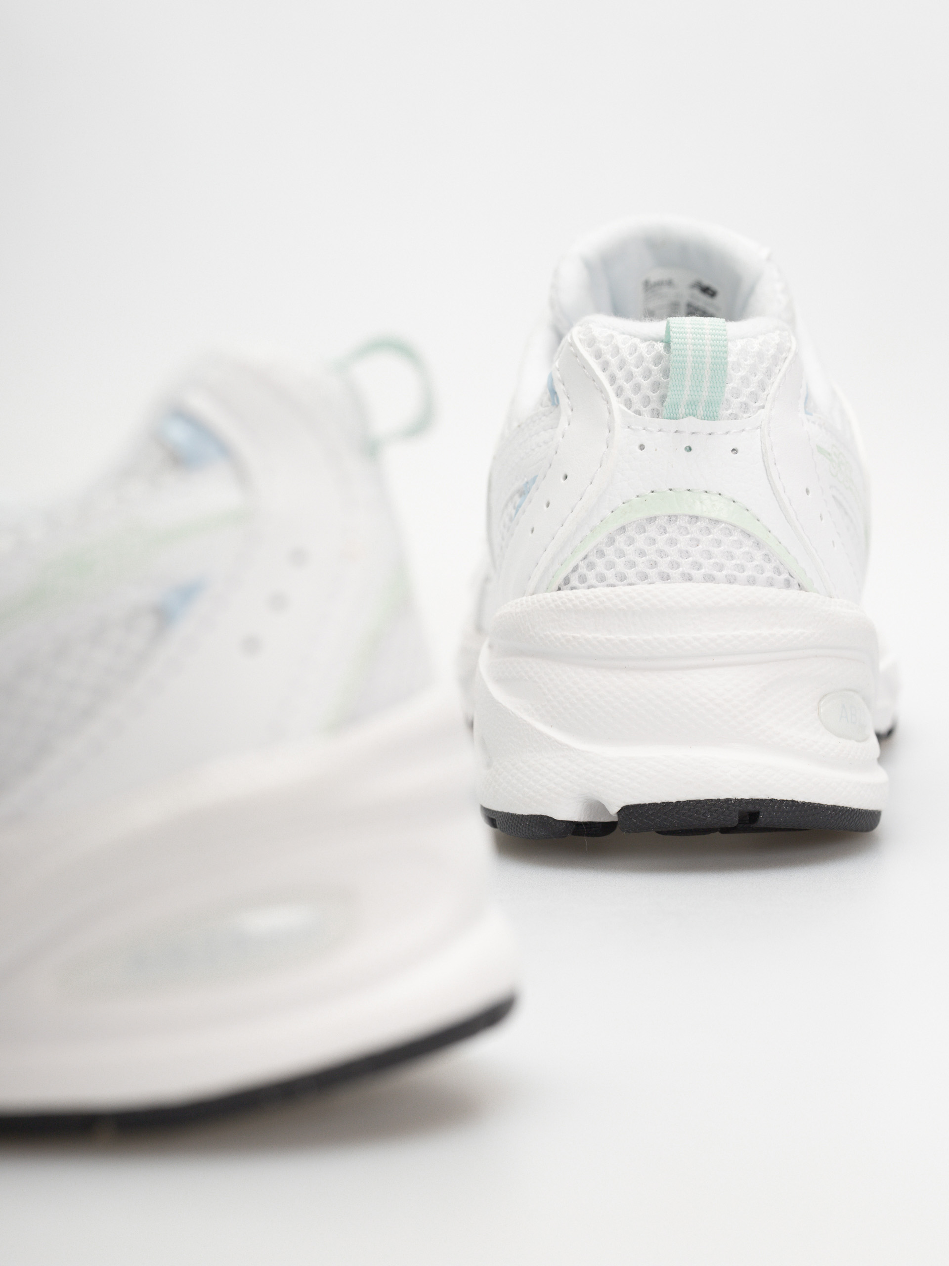Обувки New Balance 530 JR (103 white/cosmic jade)