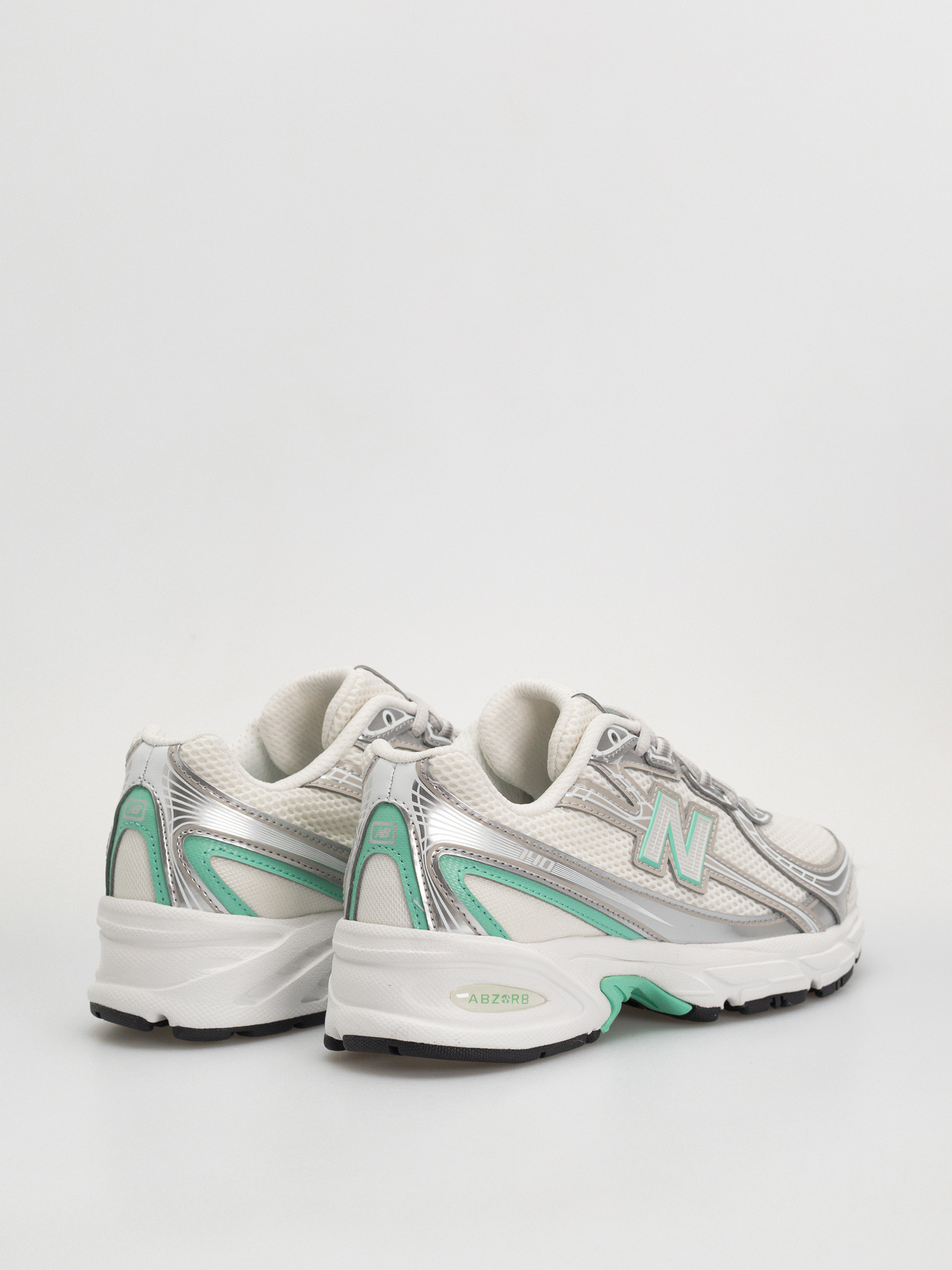 Обувки New Balance 740 JR (silver metallic/deep end)