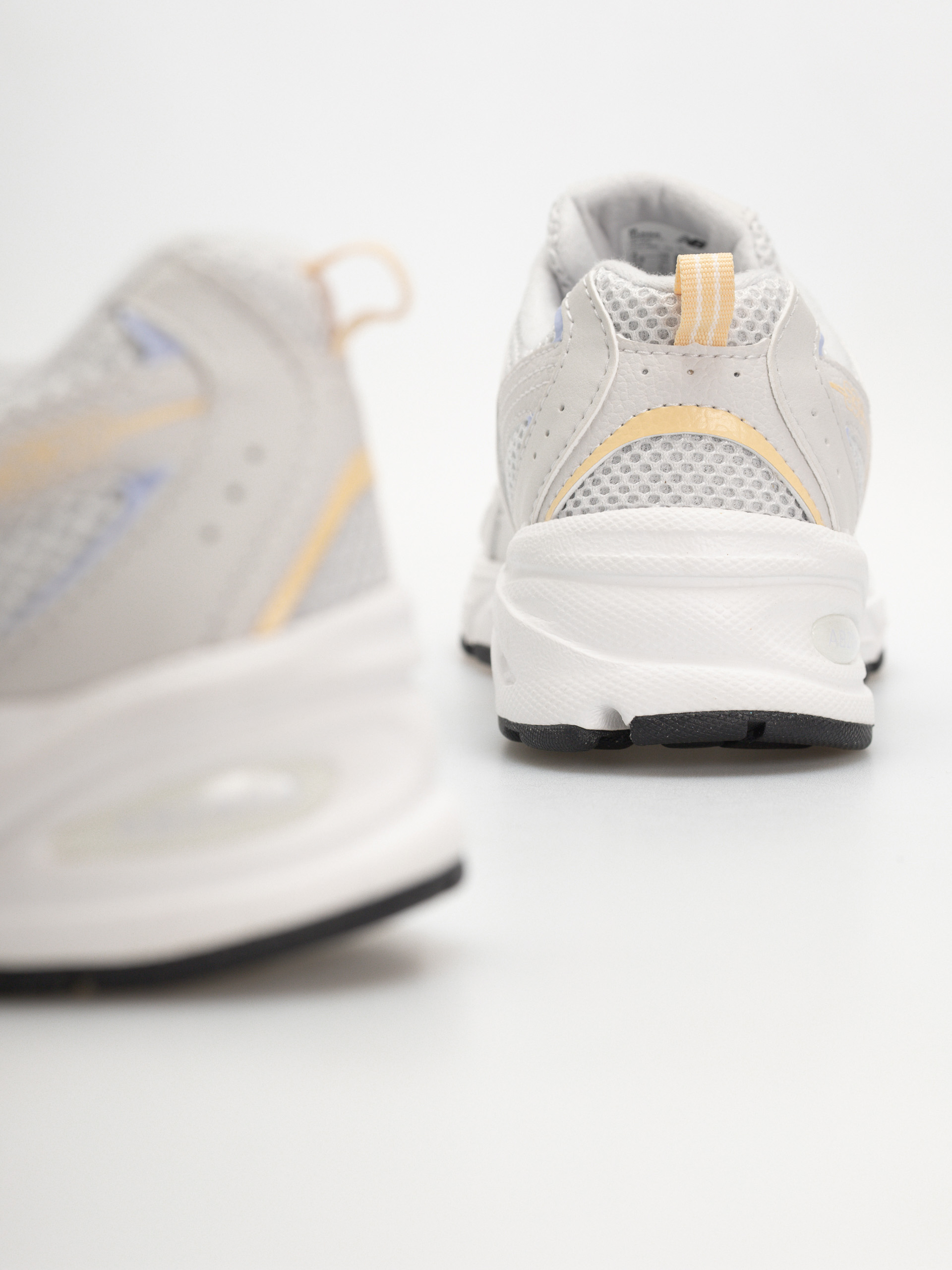 Обувки New Balance 530 JR (grey matter/sherbert)