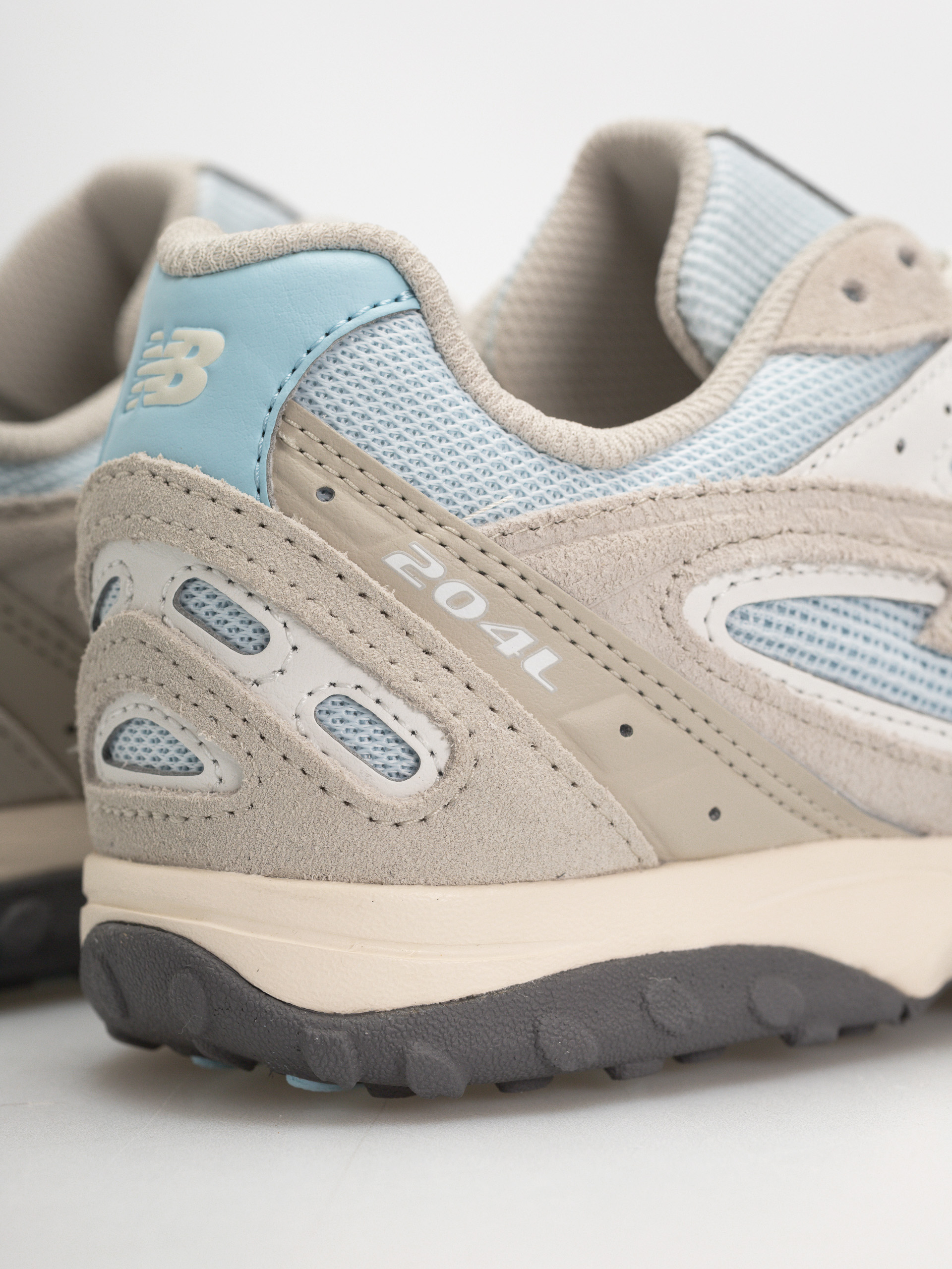 Обувки New Balance 204 (linen/oxford blue)