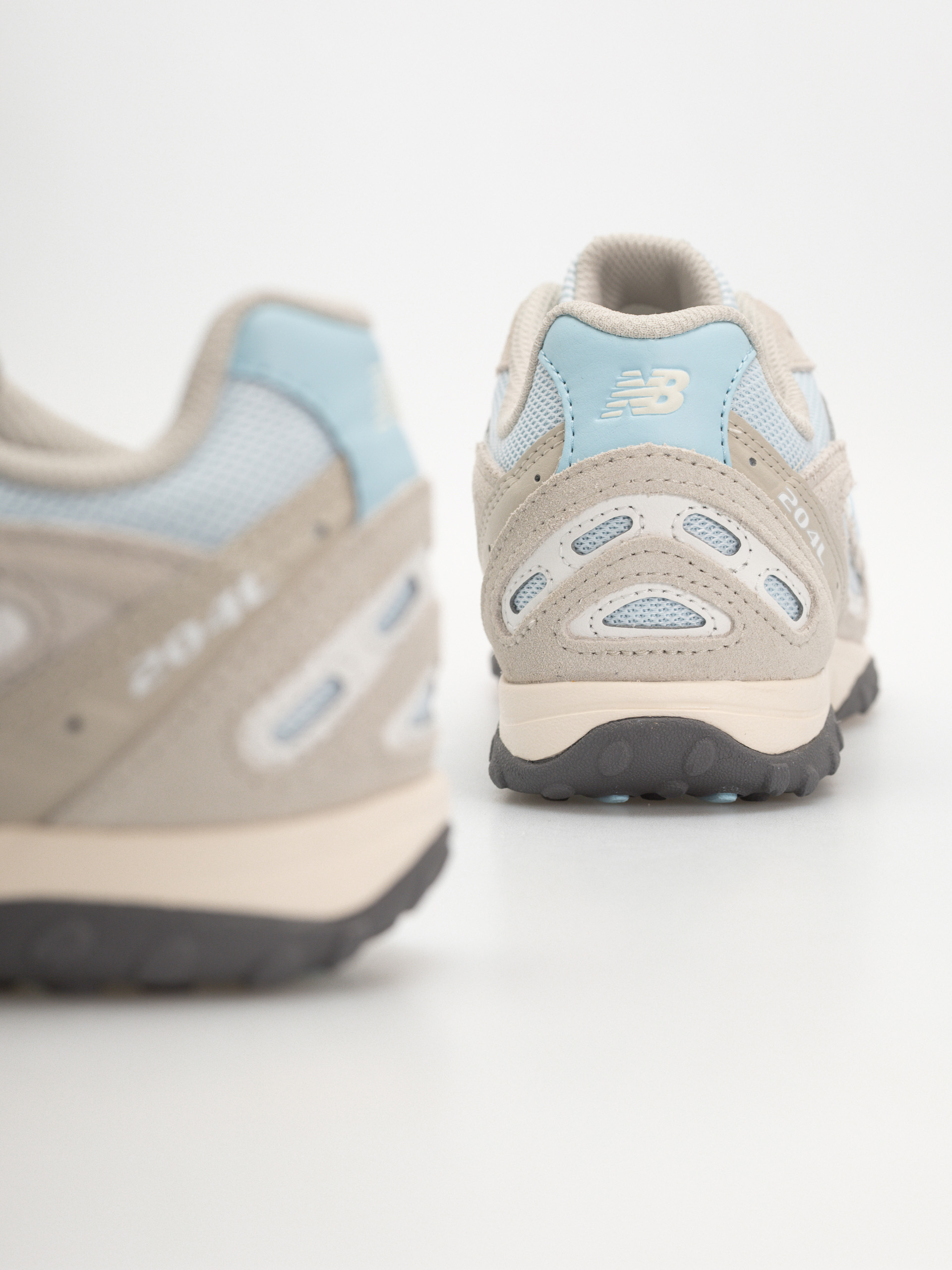 Обувки New Balance 204 (linen/oxford blue)