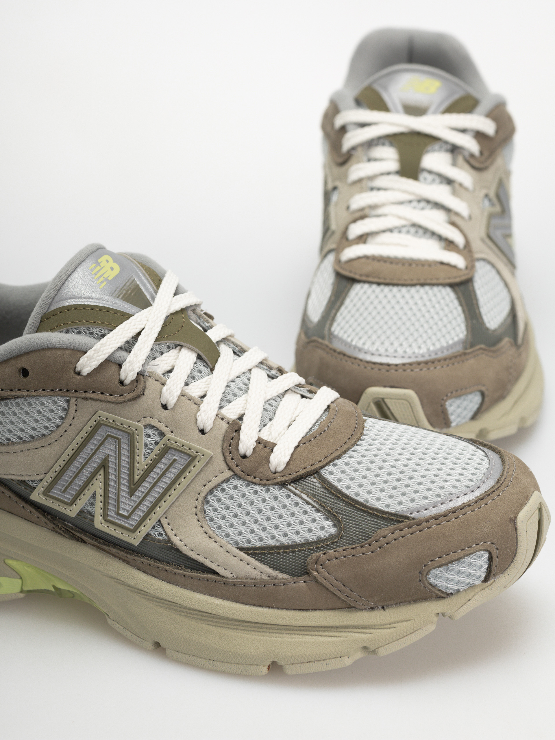 Обувки New Balance 2010 (covert green/dry lime/lone star grey)