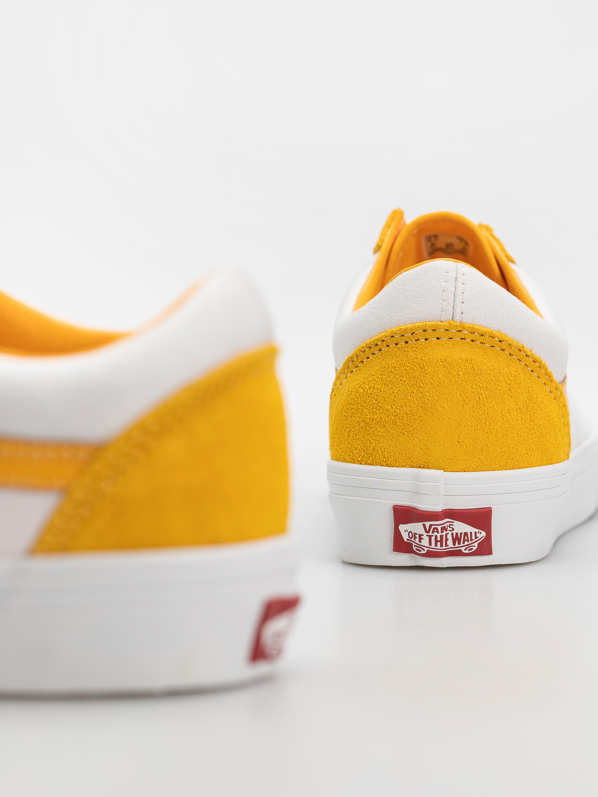 Обувки Vans Old Skool (pop sunny yellow)