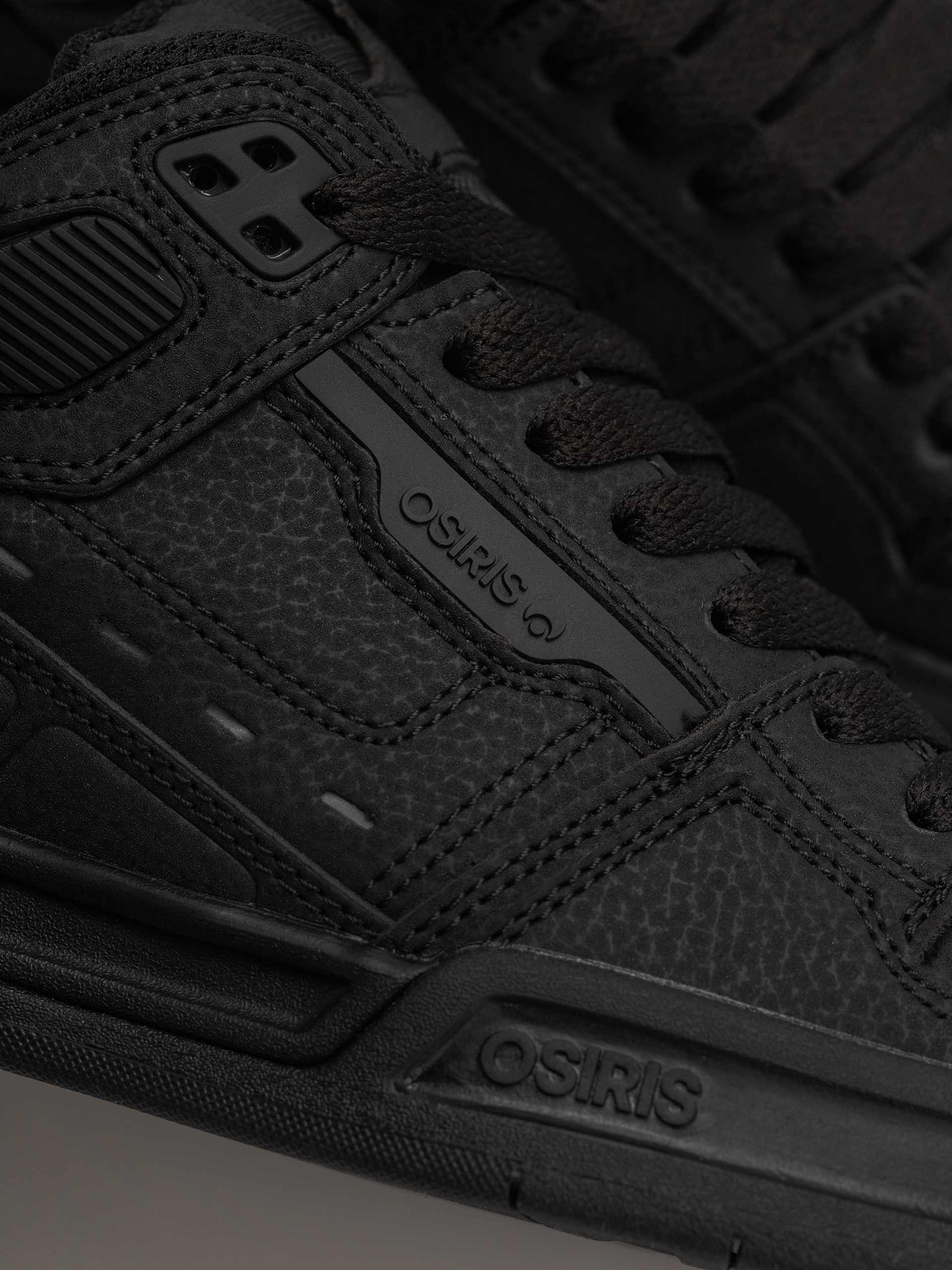 Обувки Osiris Peril (black/black/black)