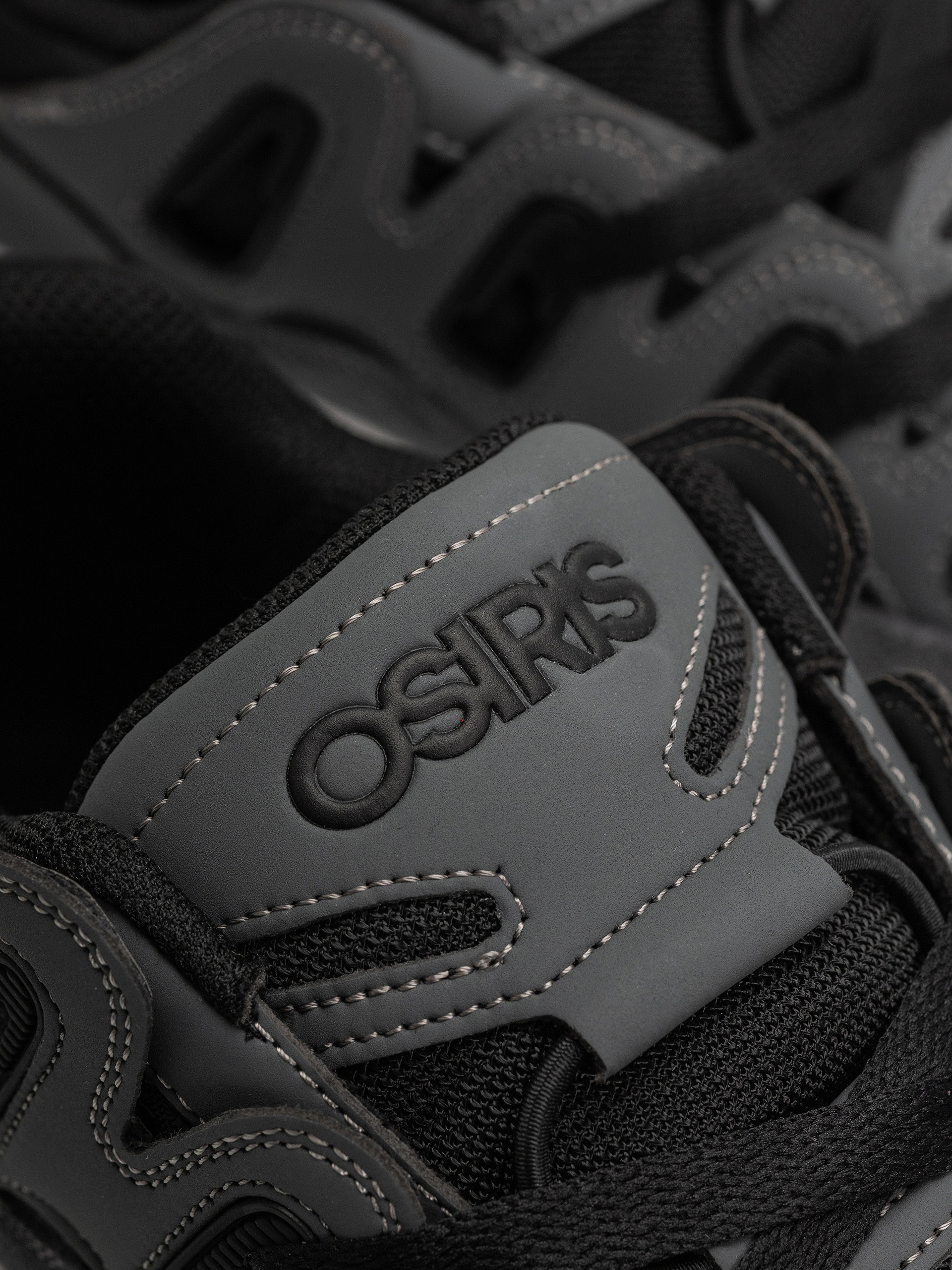 Обувки Osiris D3 S (charcoal/charcoal/black)